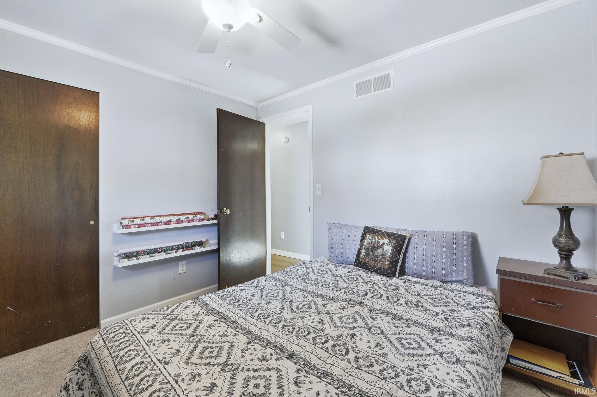 Photo 3 of 5907 Bellingham Lane