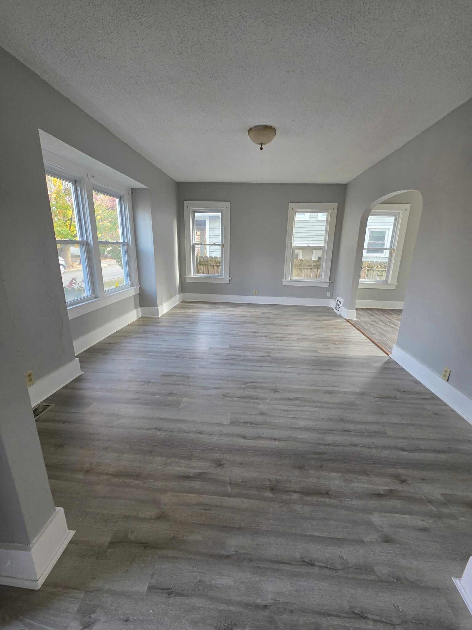 Photo 10 of 1109 W Packard Avenue