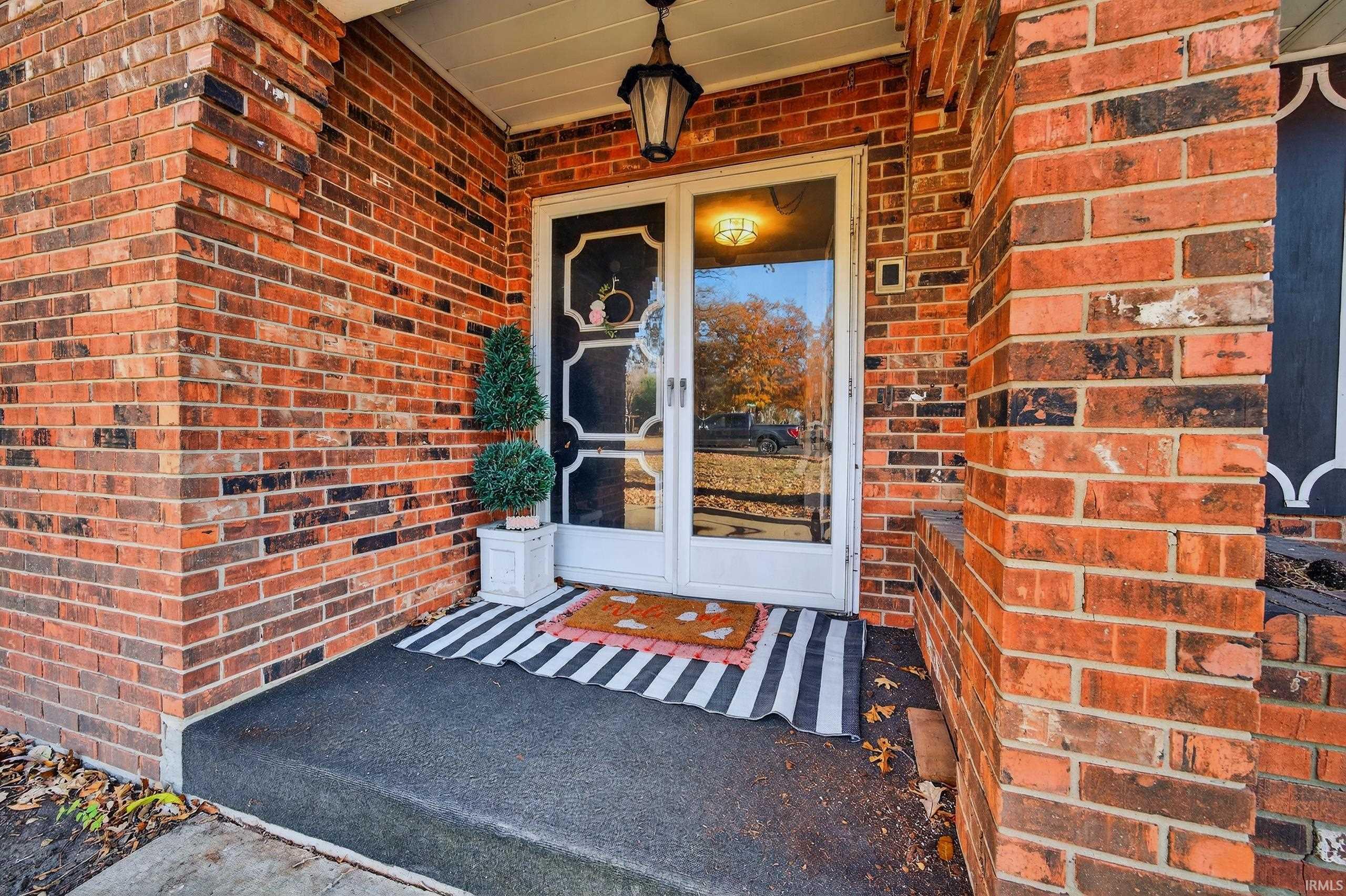 Homes for sale in Sweetser, IN | 638 Laura Ln, Sweetser, IN 46987 | MLS# 202545910