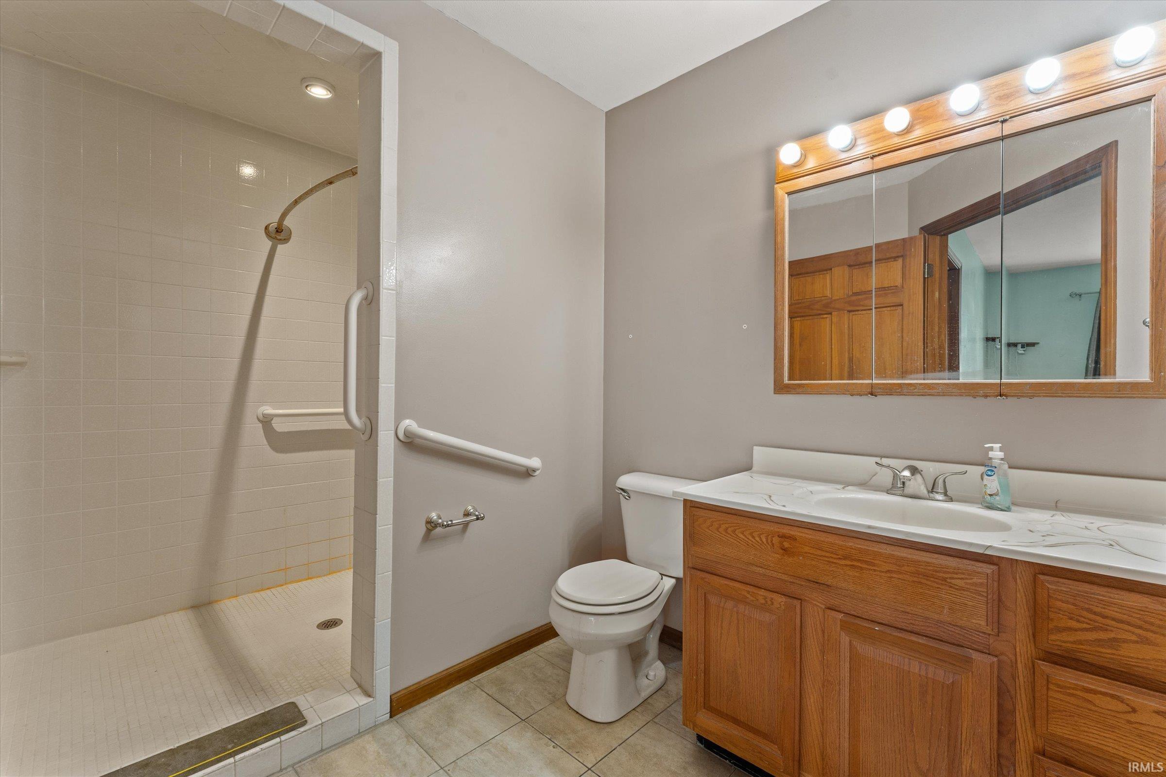 Photo 13 of 2301 Aurora Avenue