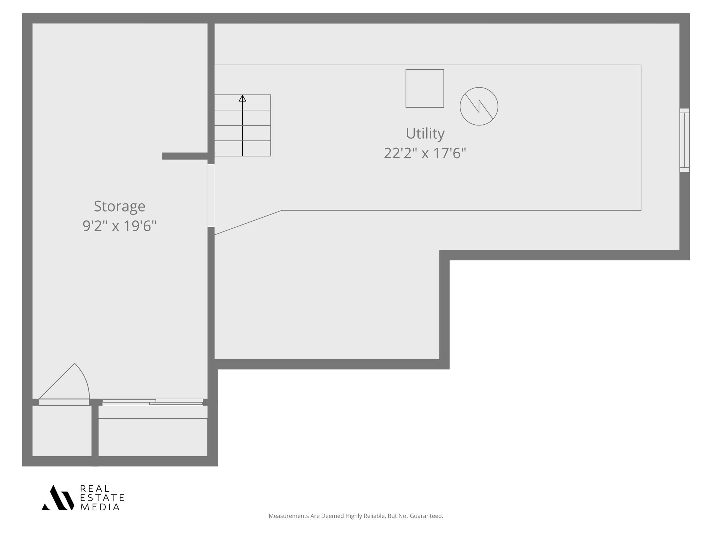 Homes for sale in Elkhart, IN | 2301 Aurora Ave, Elkhart, IN 46517 | MLS# 202545938