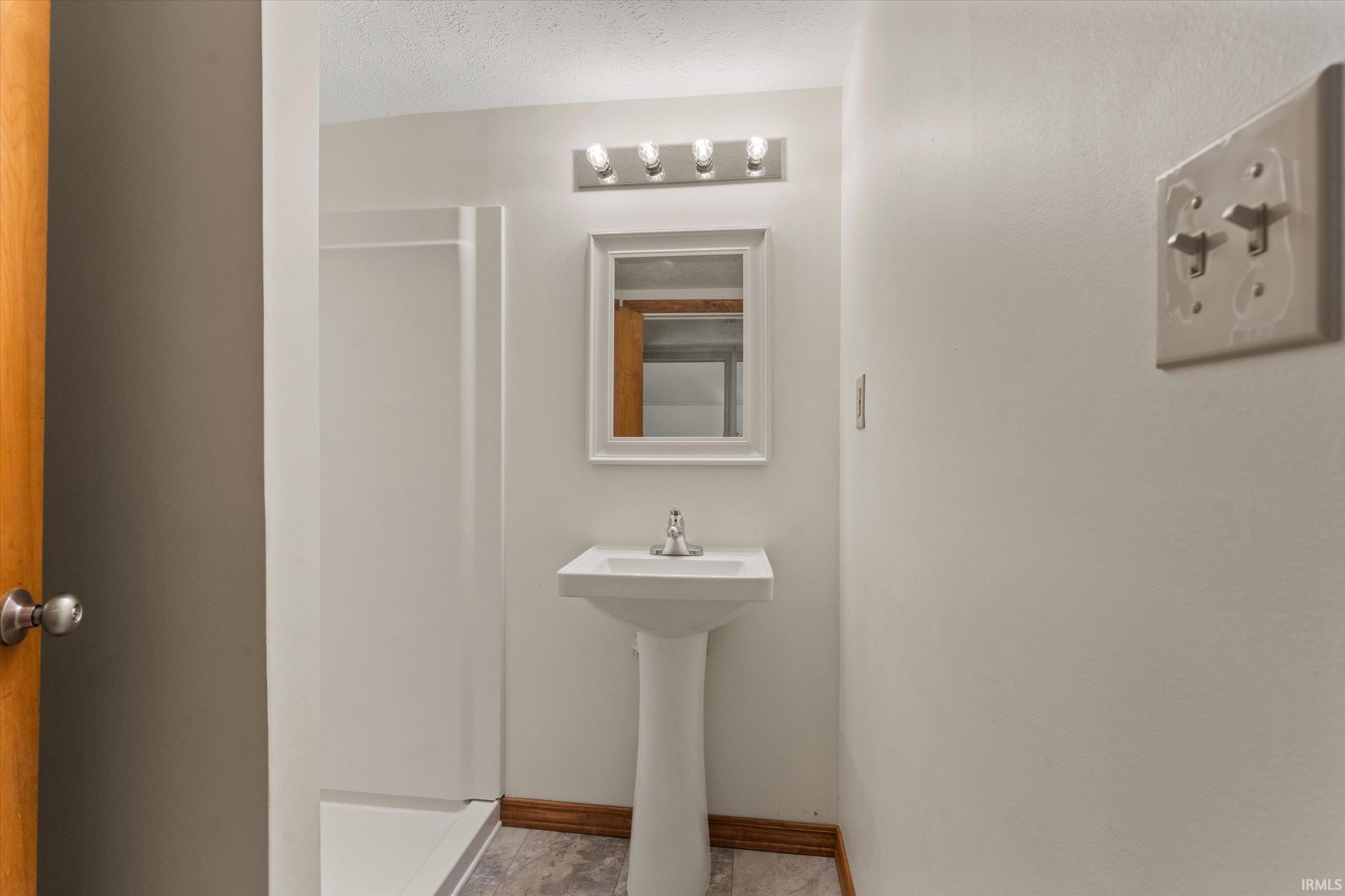 Photo 8 of 2301 Aurora Avenue