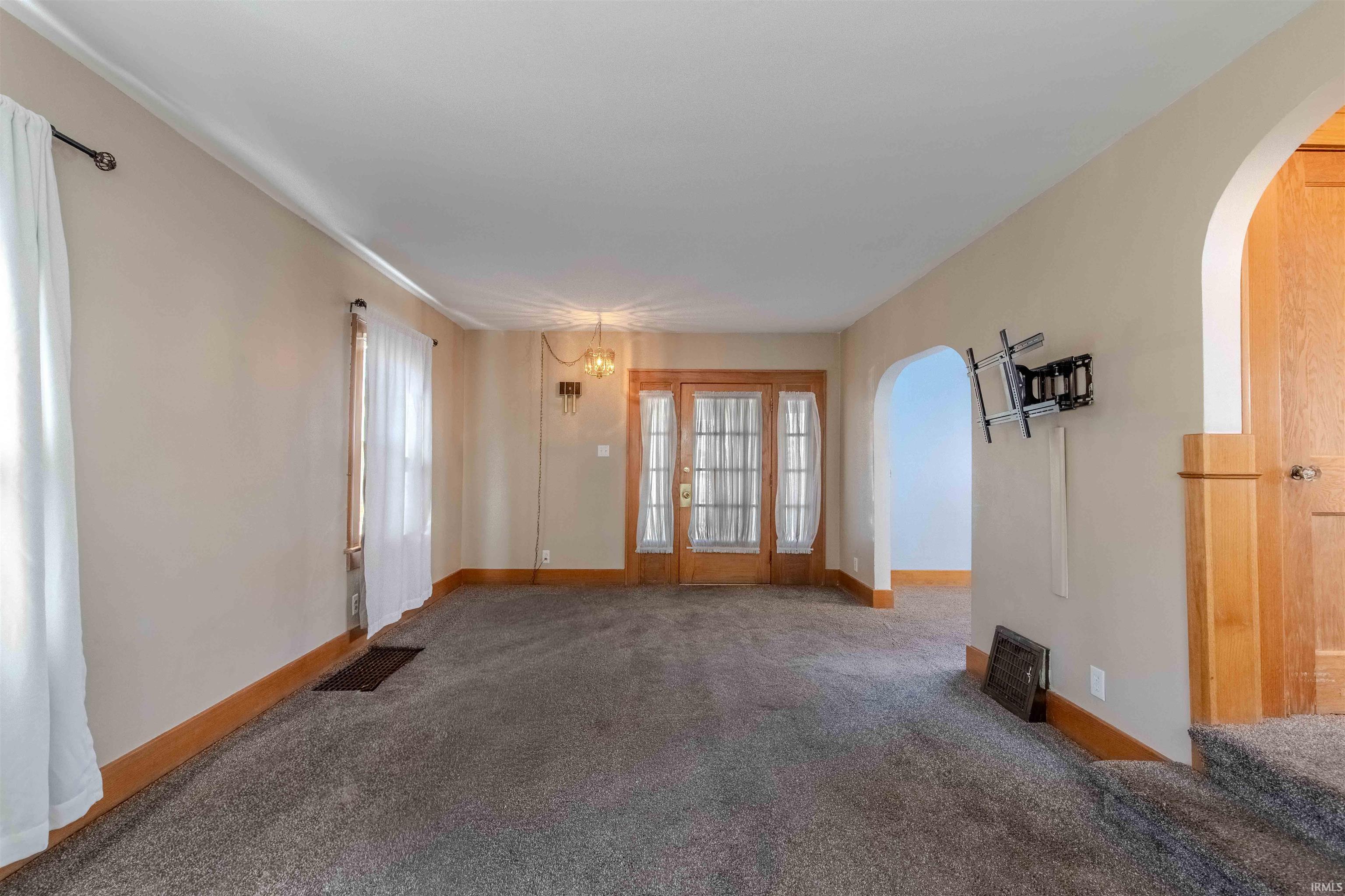 Photo 10 of 112 Lexington Court