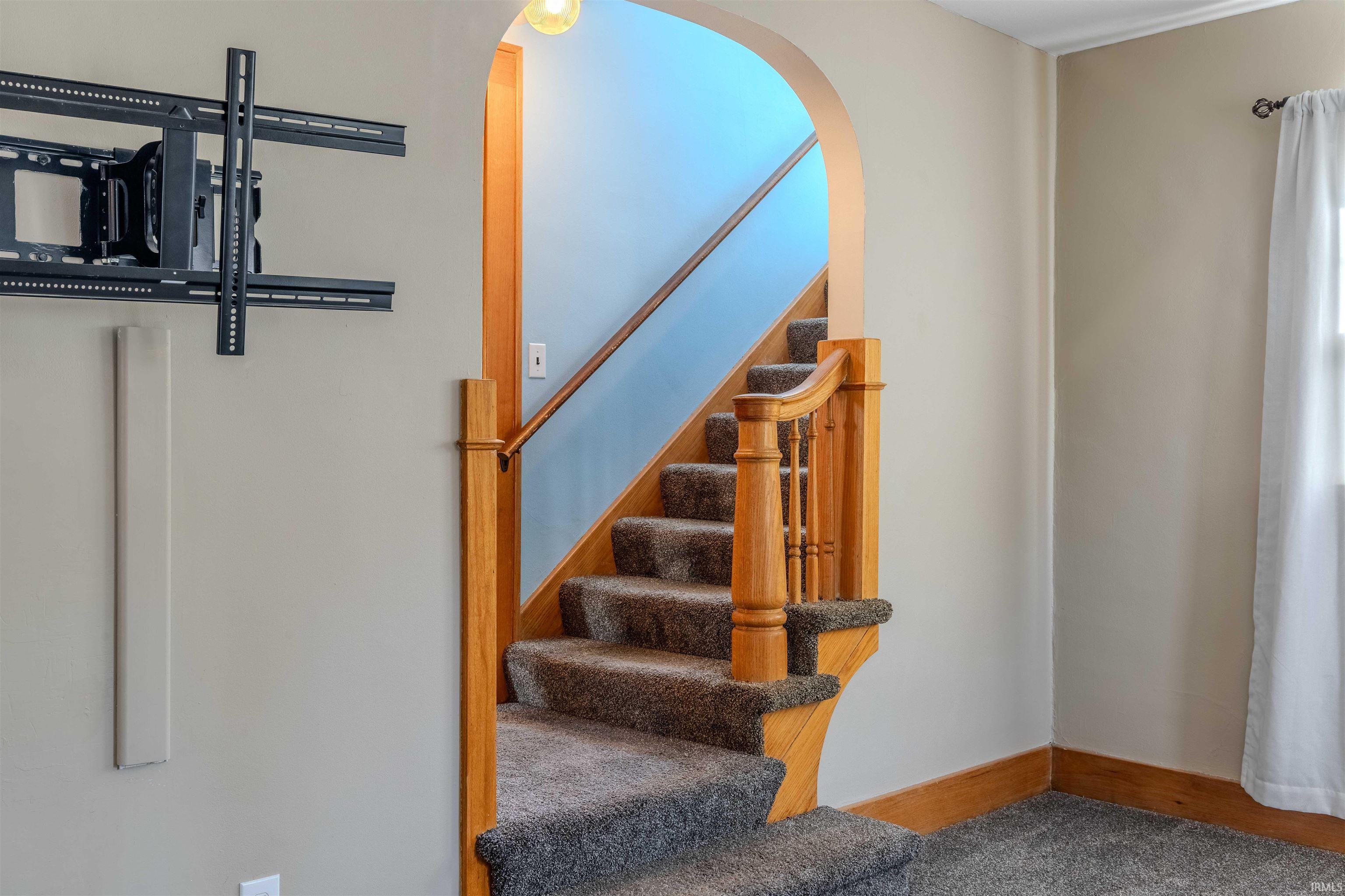 Photo 11 of 112 Lexington Court