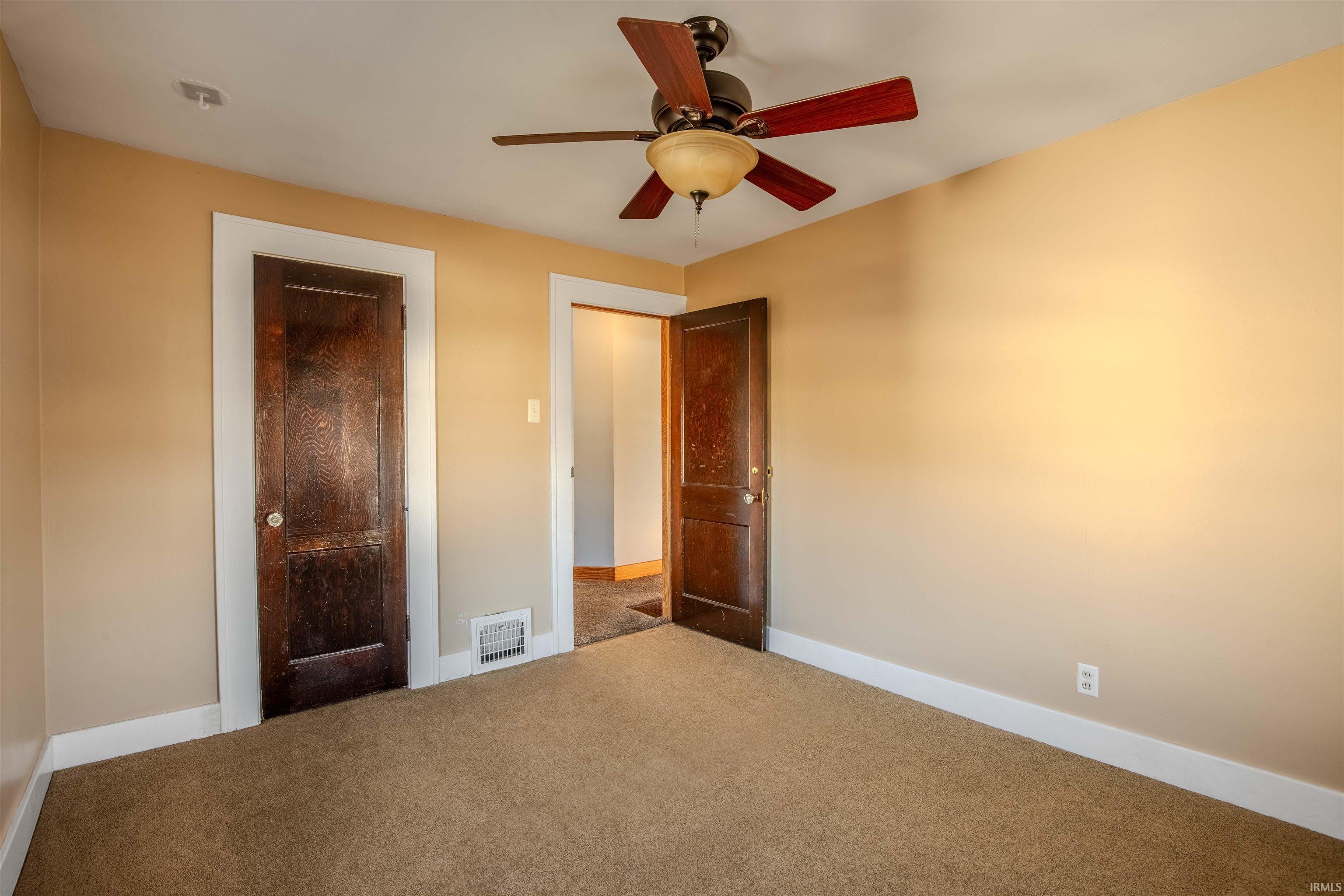 Photo 19 of 112 Lexington Court