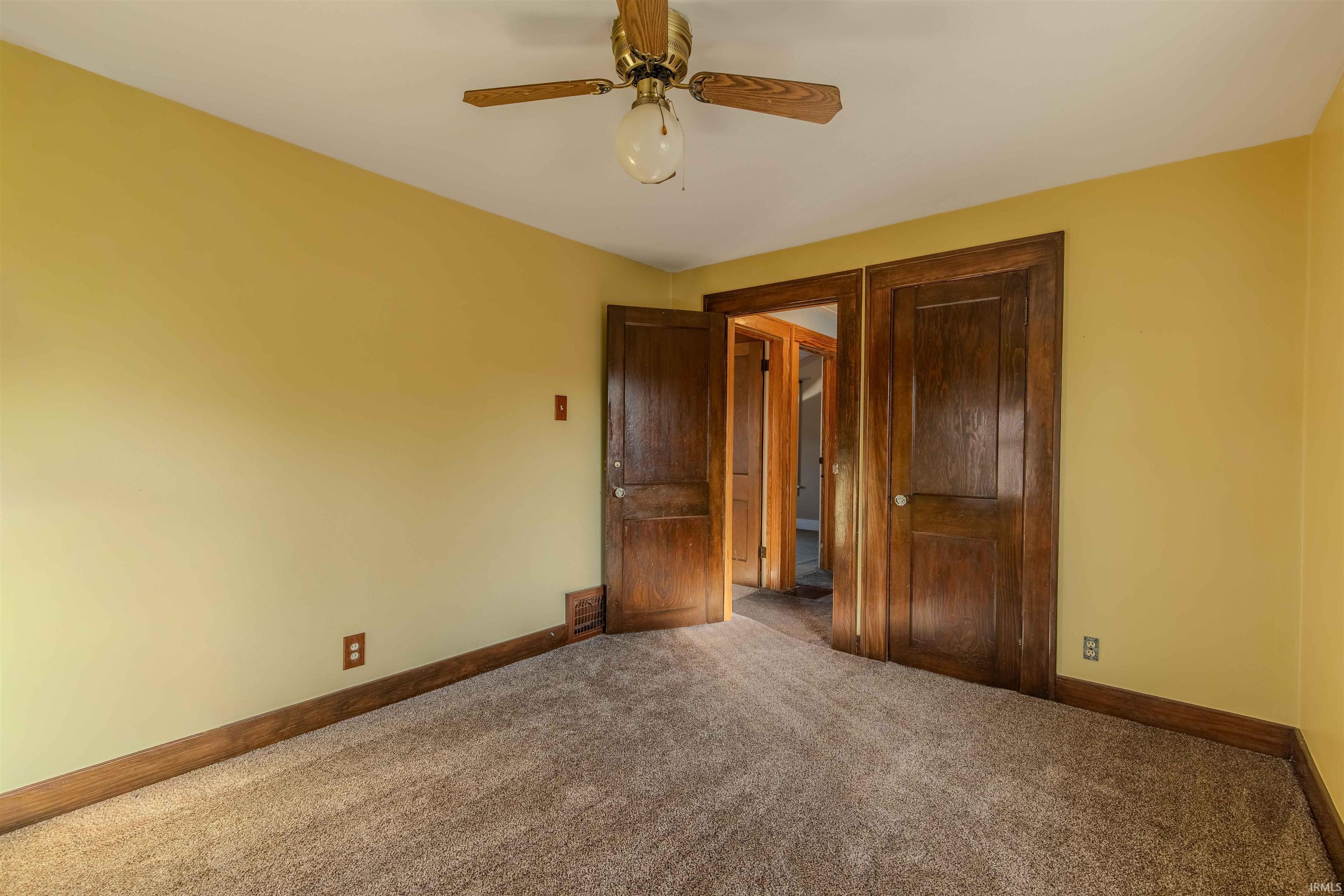 Photo 22 of 112 Lexington Court