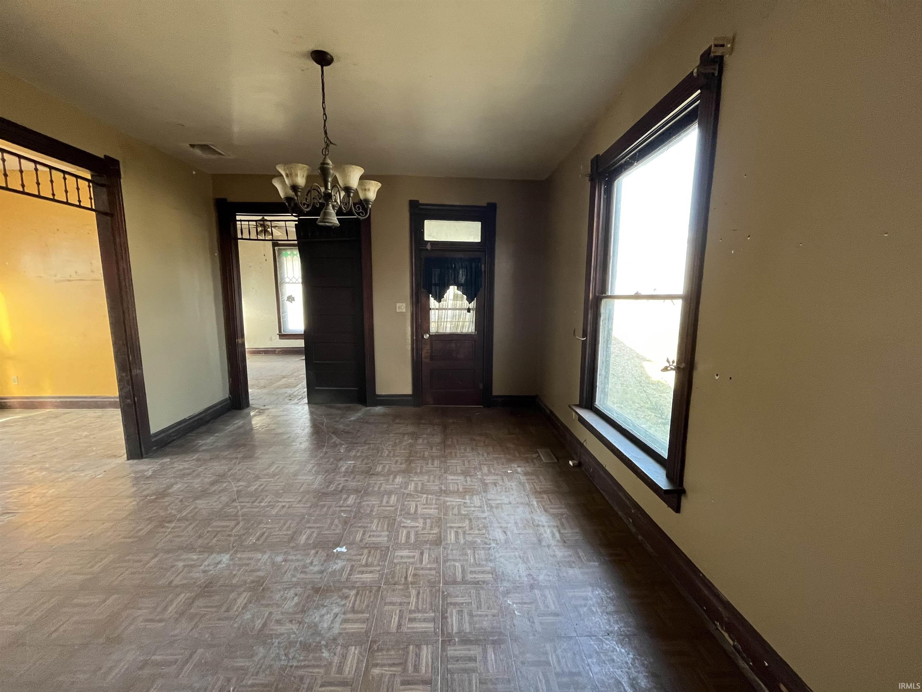 Photo 5 of 495 Manchester Avenue