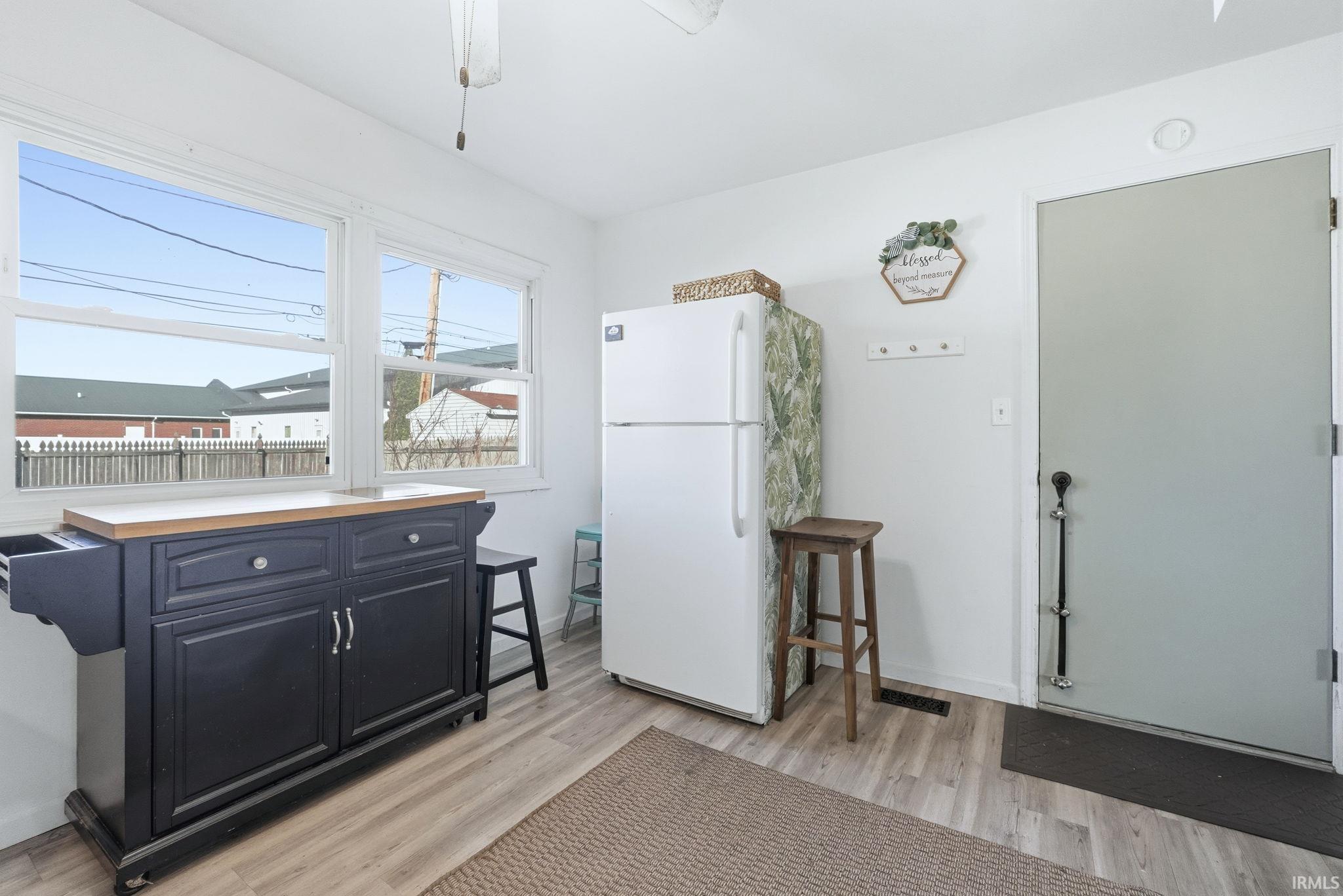 Photo 12 of 8 Turquoise Street