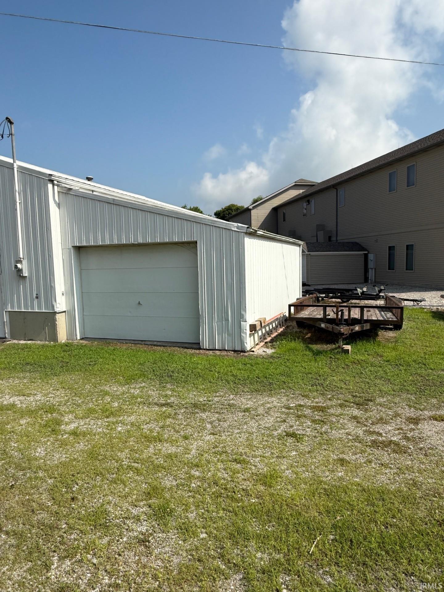 Photo 4 of 17315 Antwerp Road