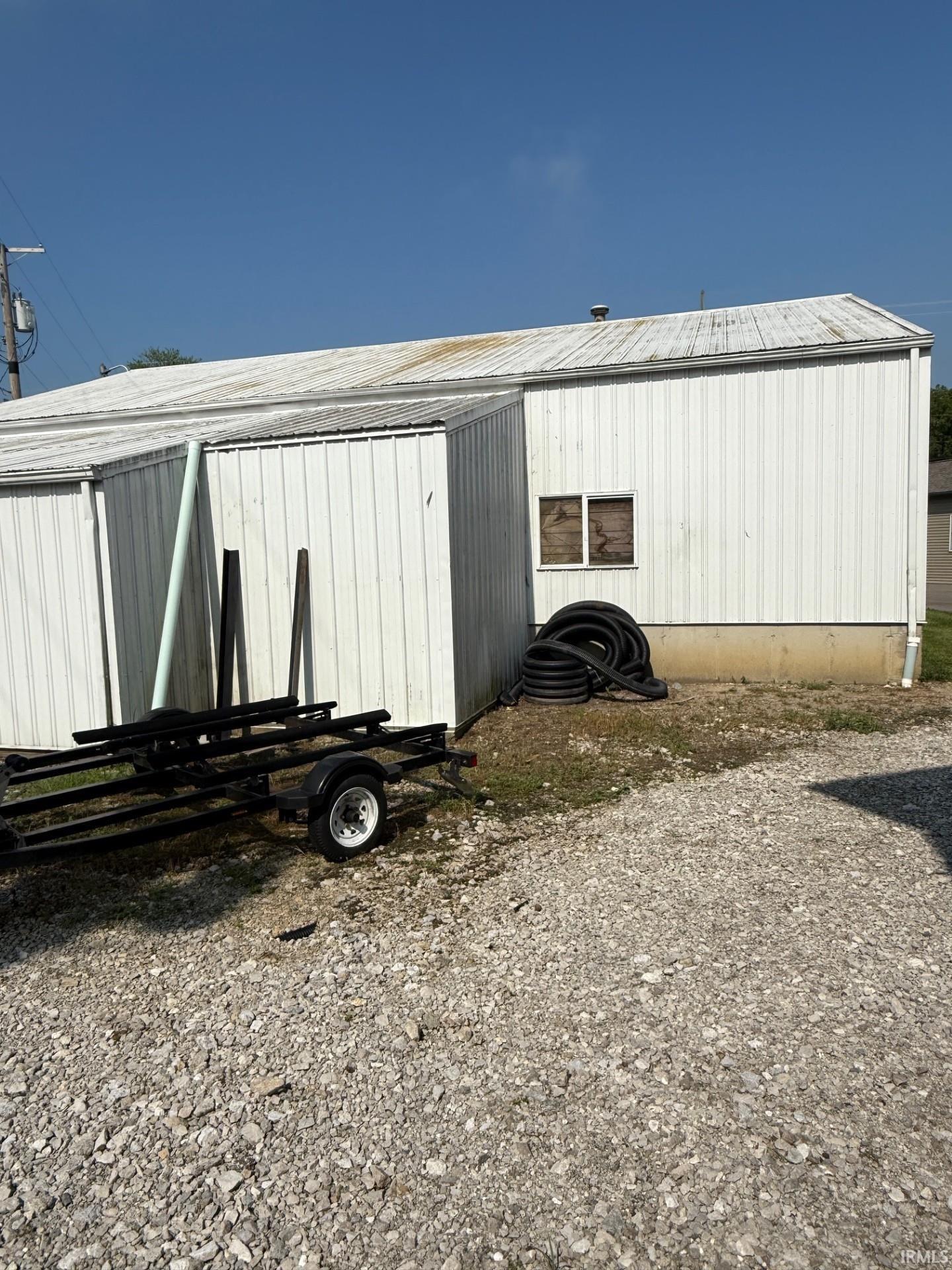 Photo 6 of 17315 Antwerp Road