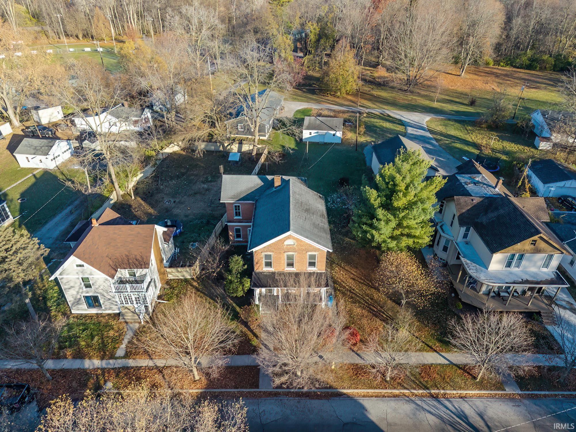 Photo 33 of 627 Main Street