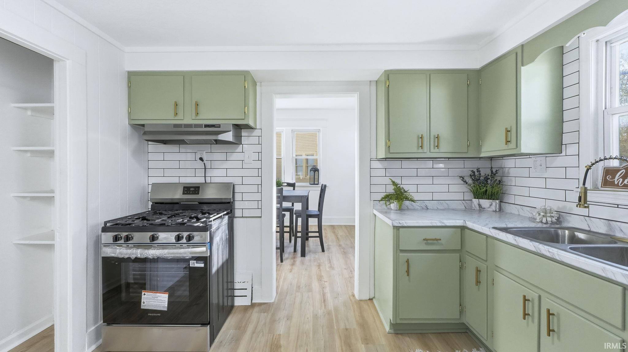 Photo 13 of 1307 W Wildwood Avenue