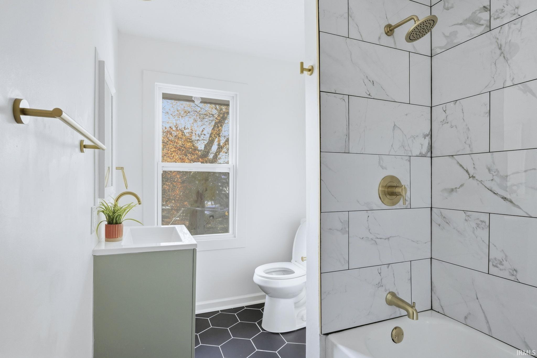 Photo 28 of 1307 W Wildwood Avenue