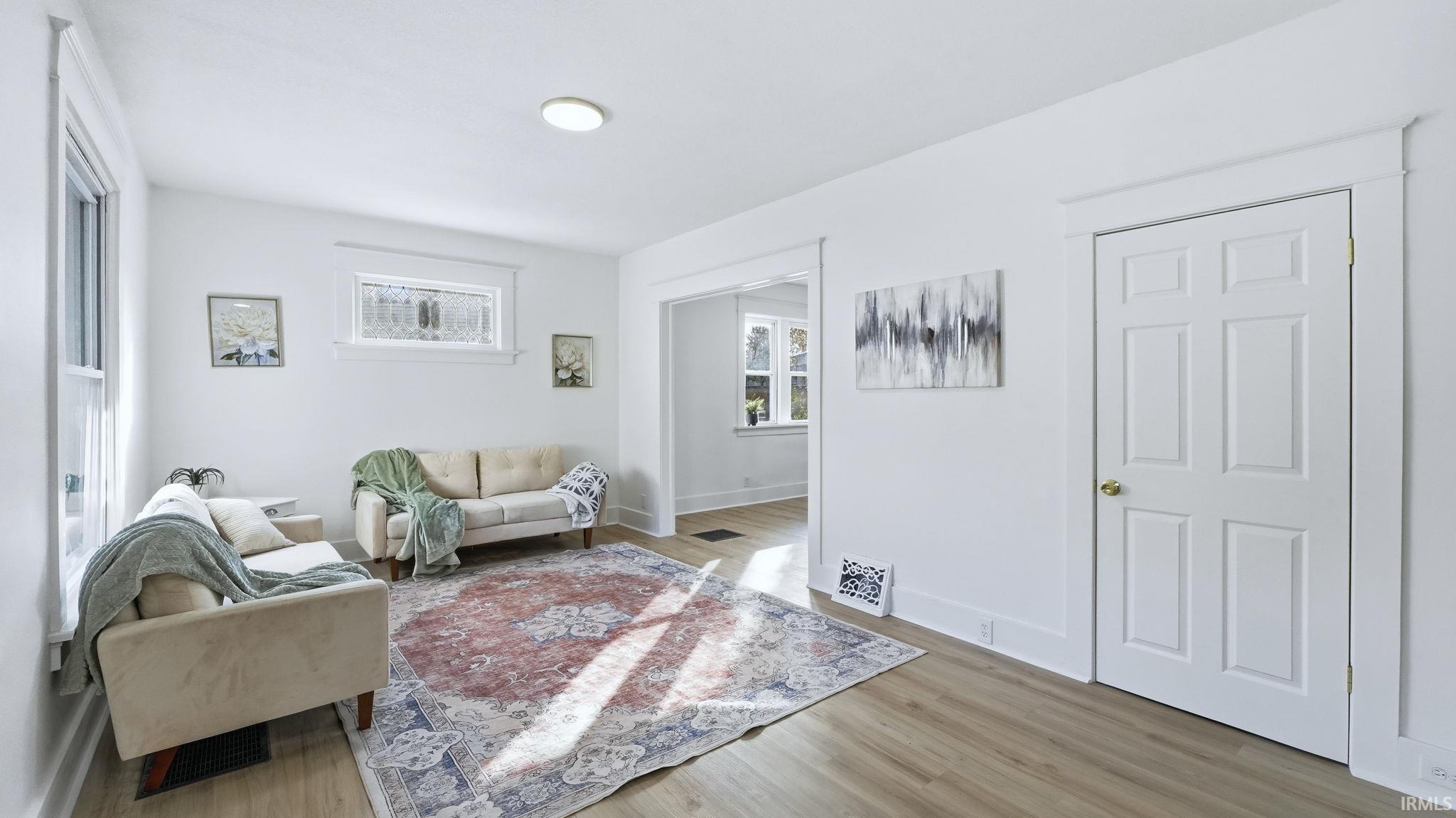 Photo 3 of 1307 W Wildwood Avenue