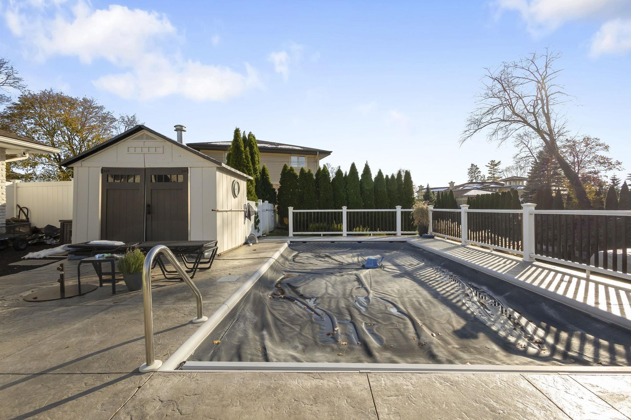 Homes for sale in Elkhart, IN | 54865 W Shorelane, Elkhart, IN 46514 | MLS# 202546163