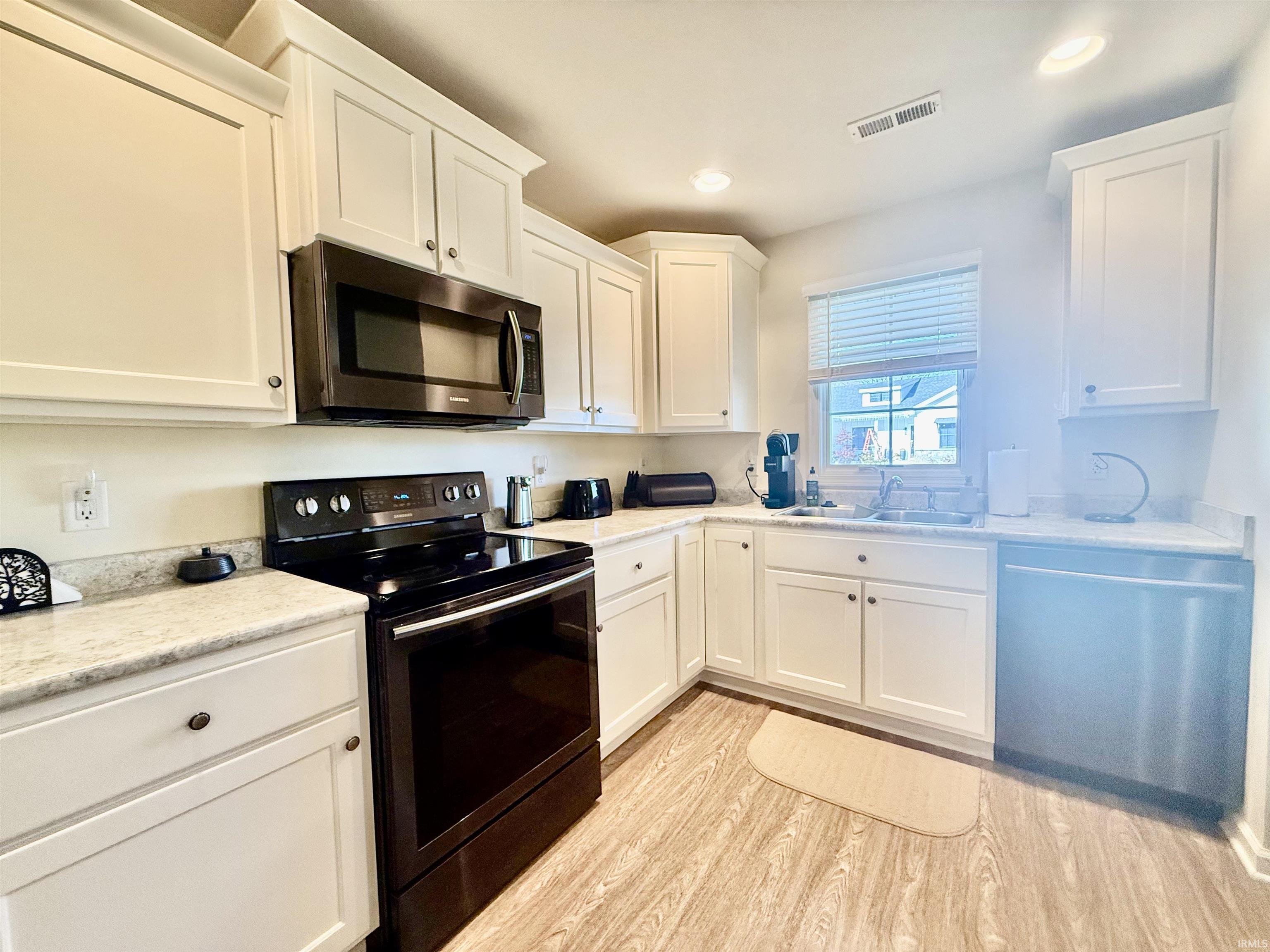 Photo 7 of 13638 Leo Road