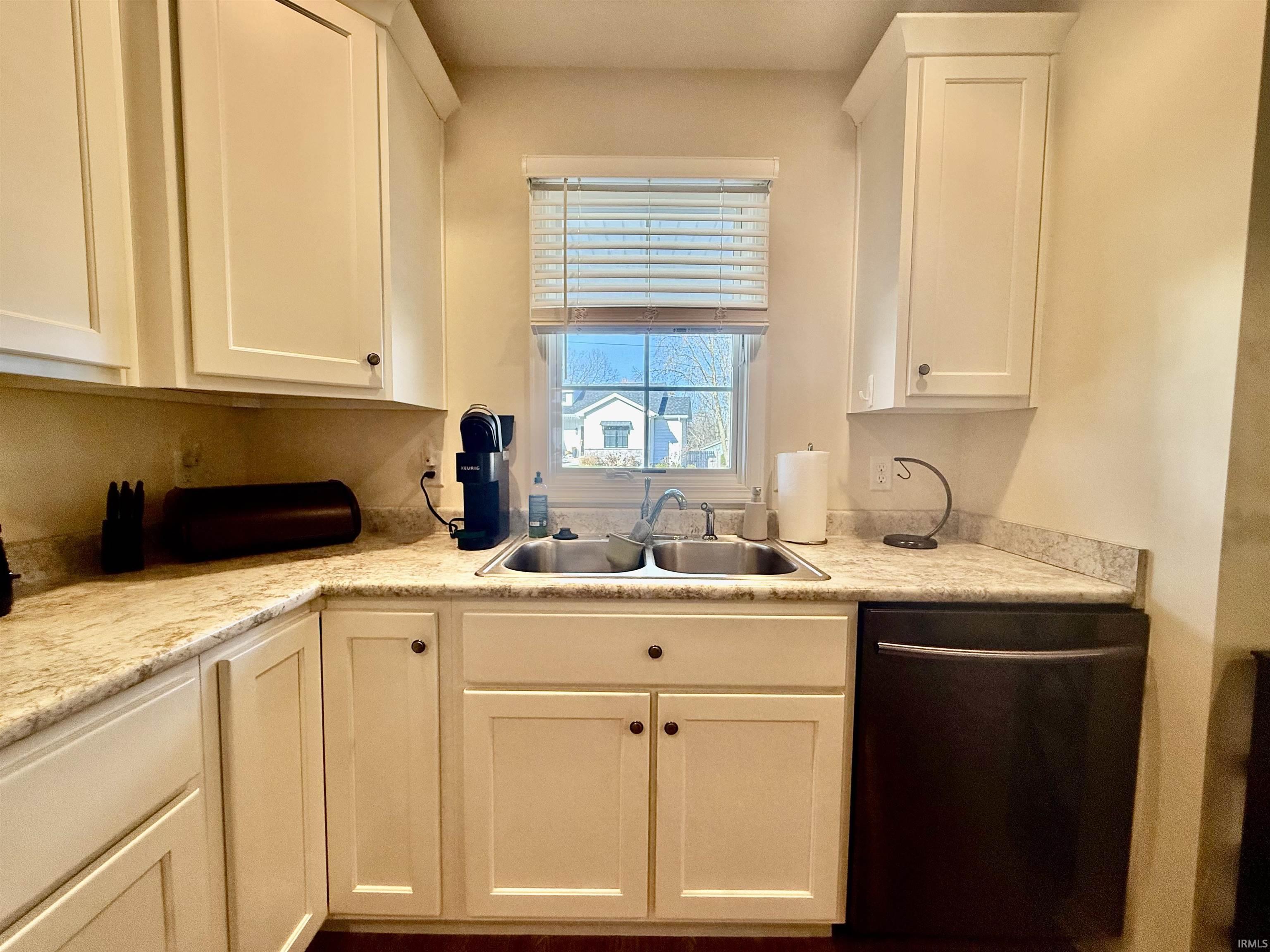 Photo 9 of 13638 Leo Road