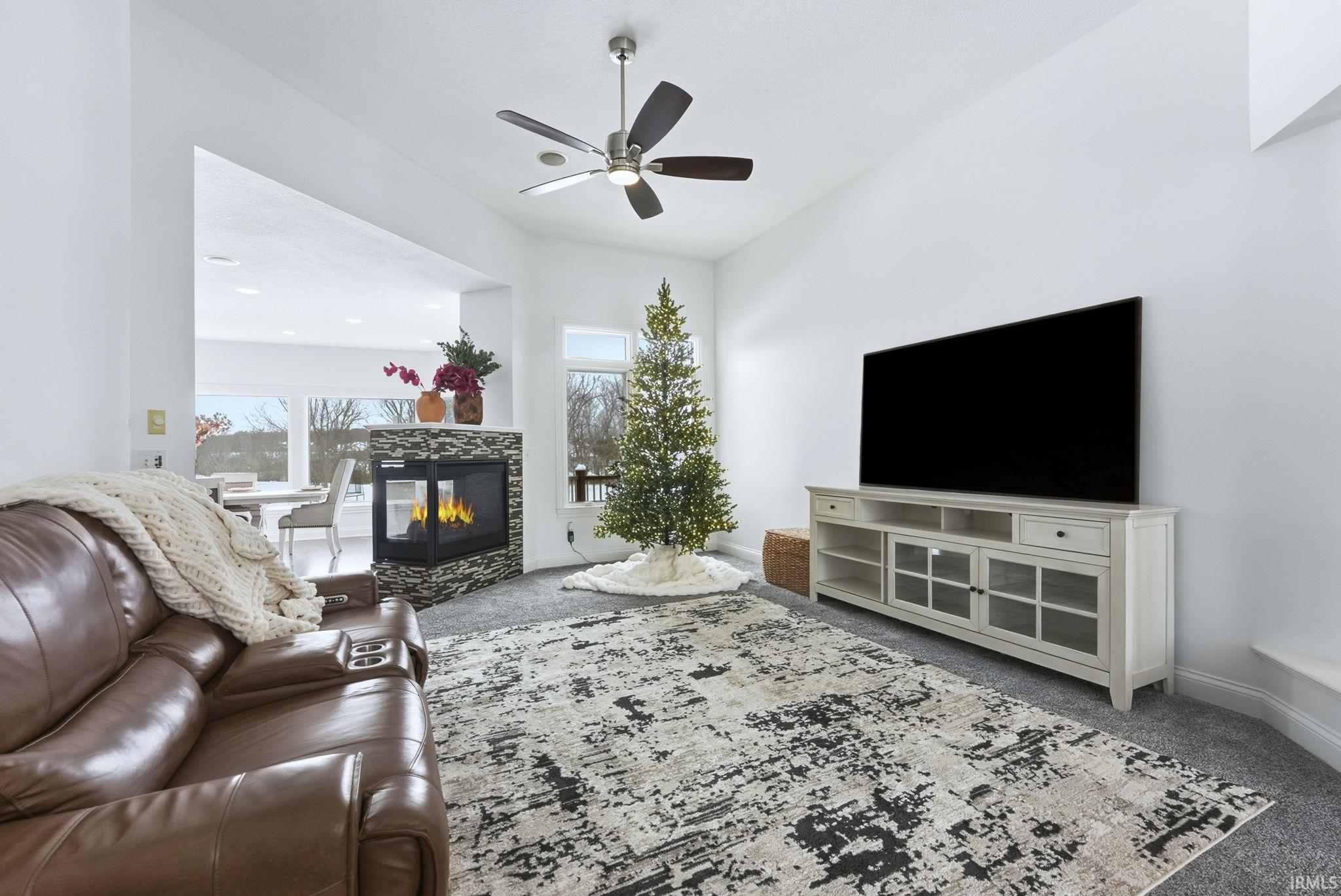 Photo 3 of 17921 Lochner Road