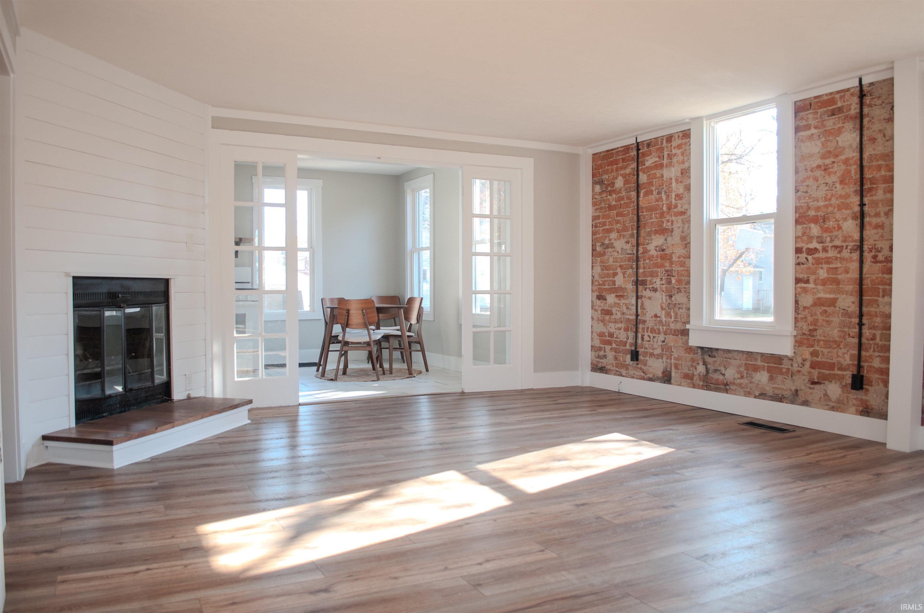 Photo 5 of 203 S Martin Street