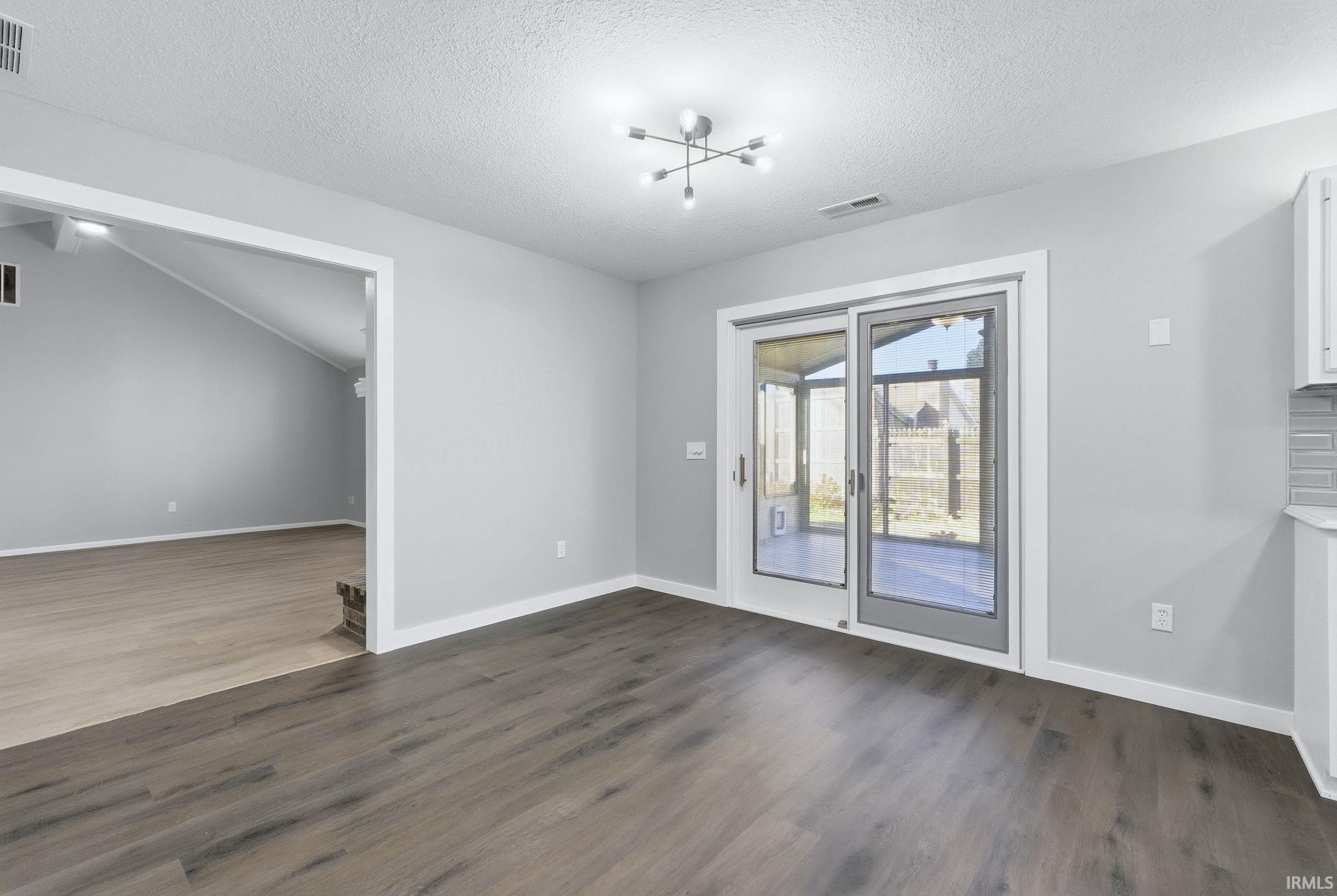 Photo 14 of 2415 Knollwood Court