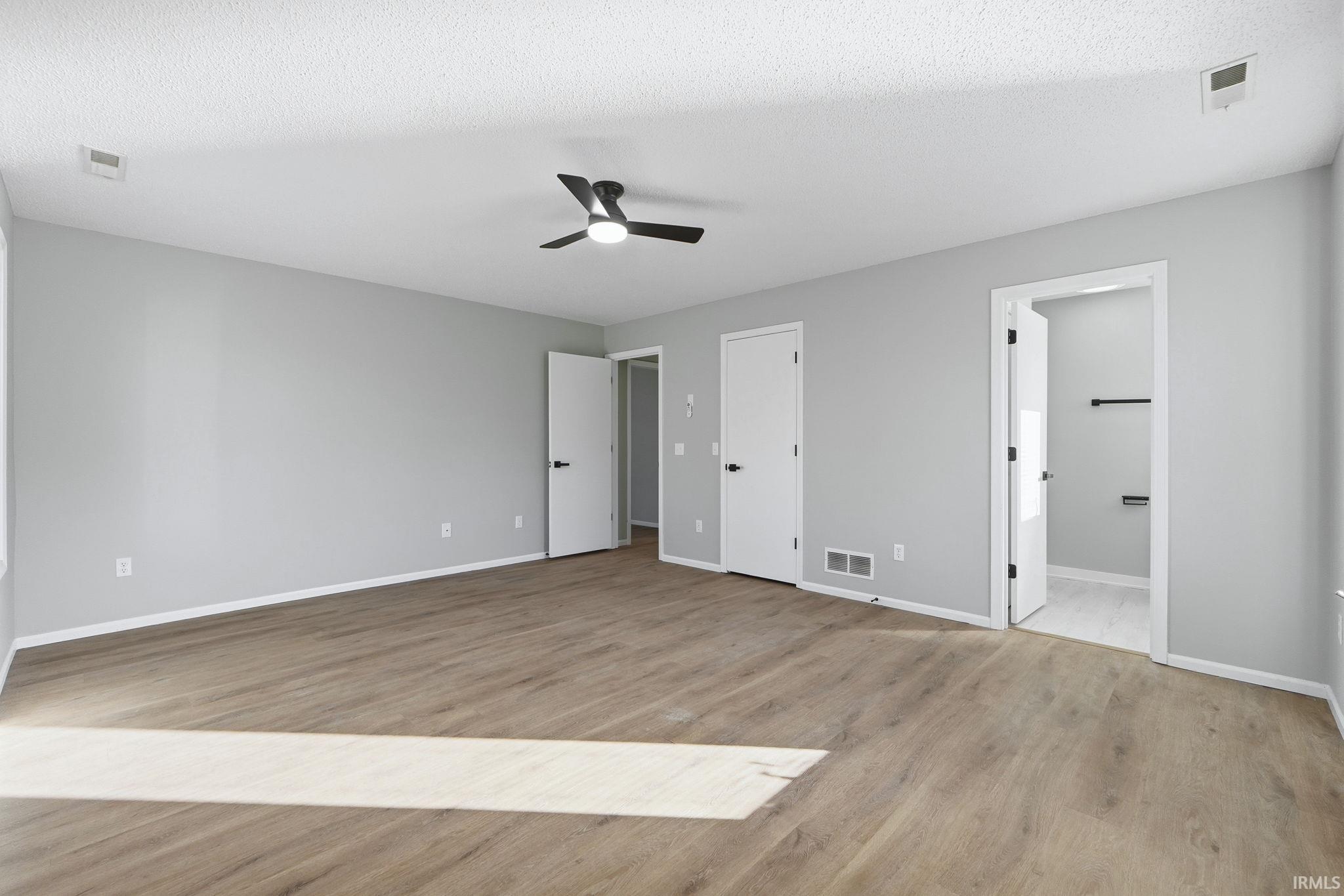 Photo 16 of 2415 Knollwood Court