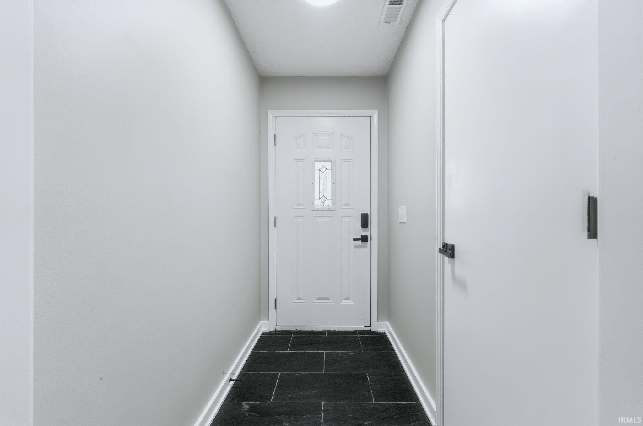 Photo 2 of 2415 Knollwood Court