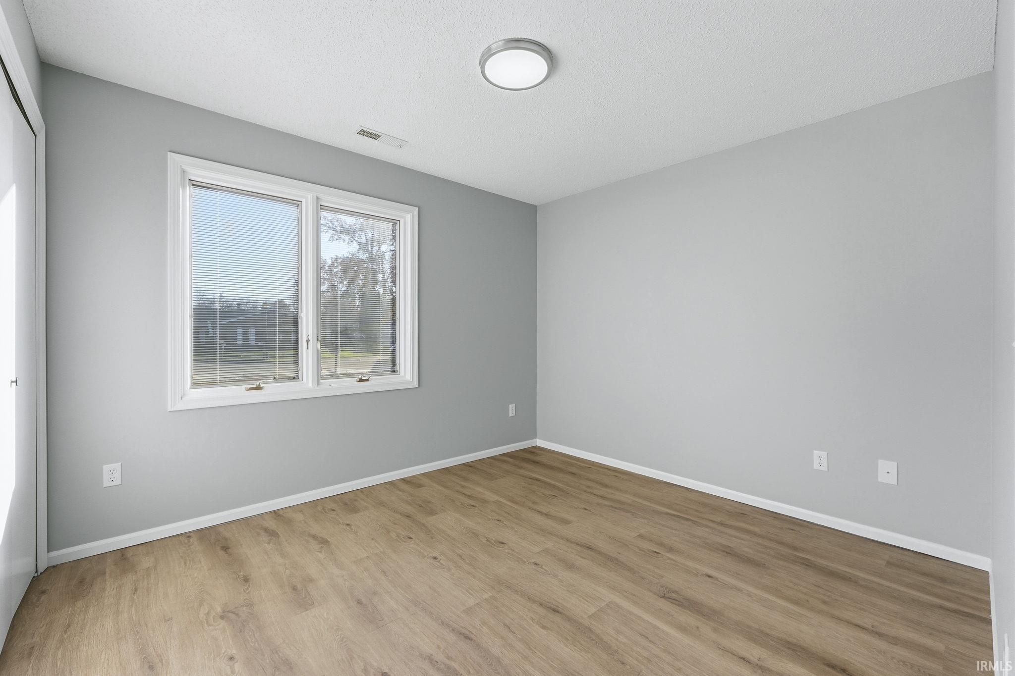 Photo 23 of 2415 Knollwood Court