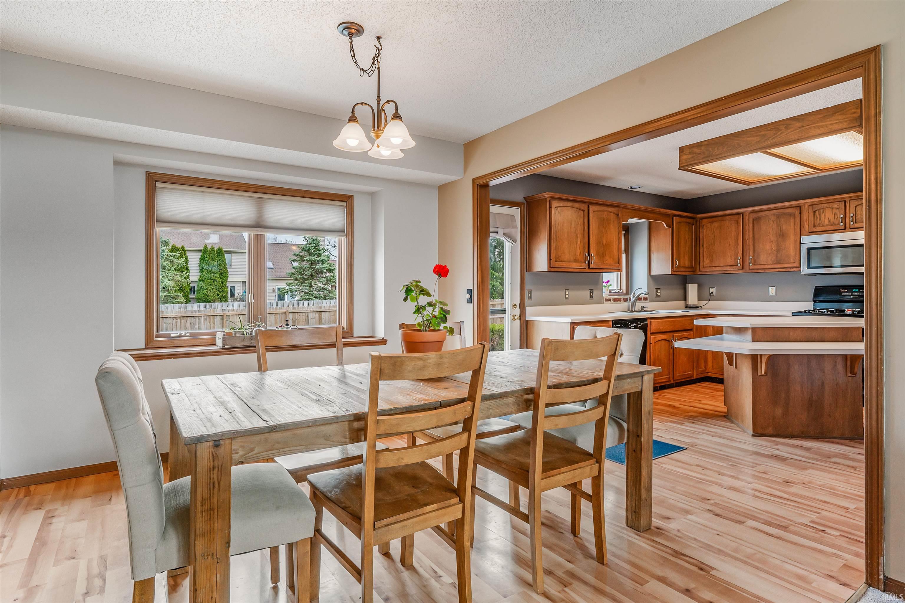 Photo 4 of 115 Blue Cliff Place