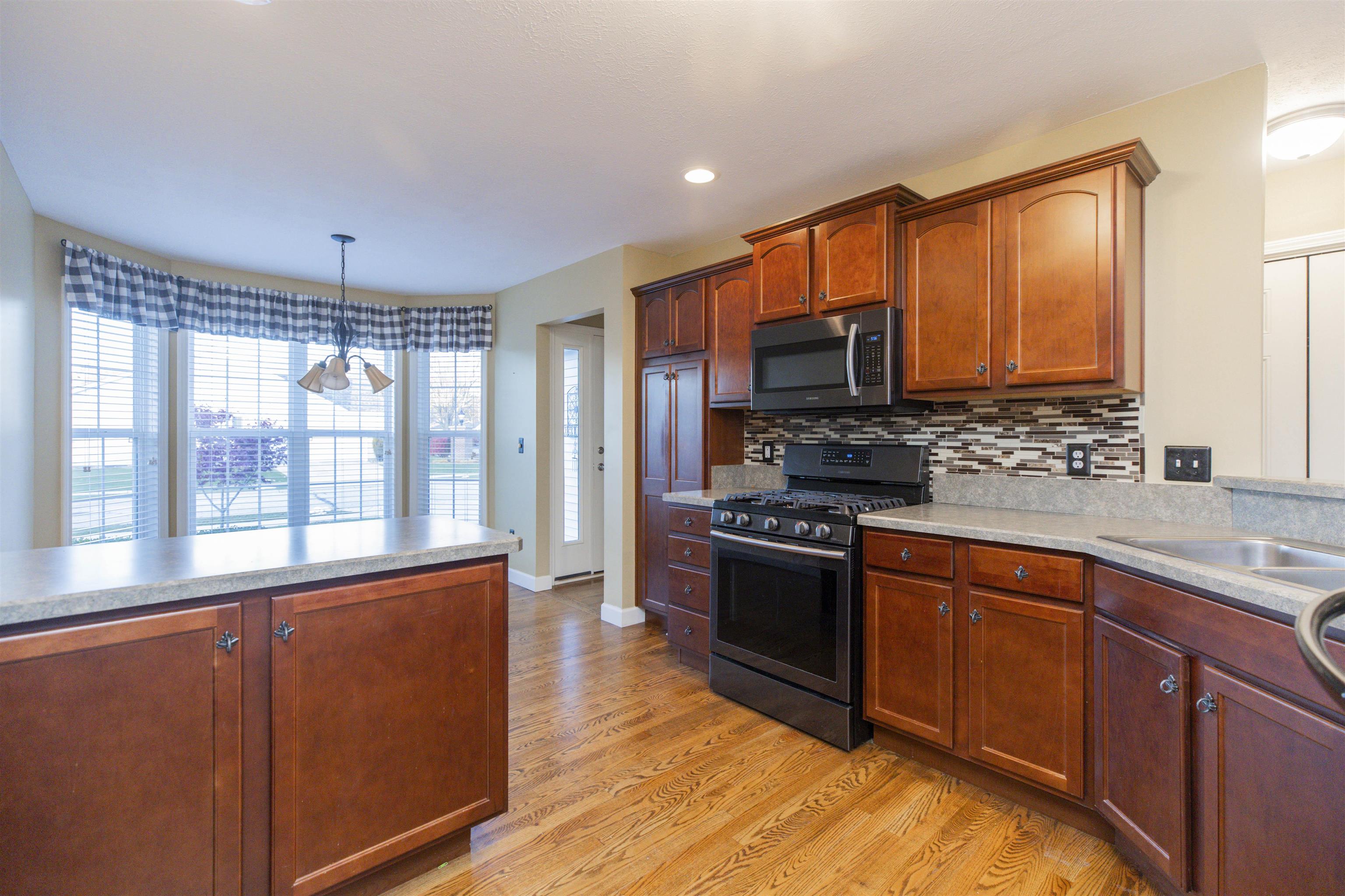 Homes for sale in Mishawaka, IN | 103 Livingston Bay Ct, Mishawaka, IN 46544 | MLS# 202546300