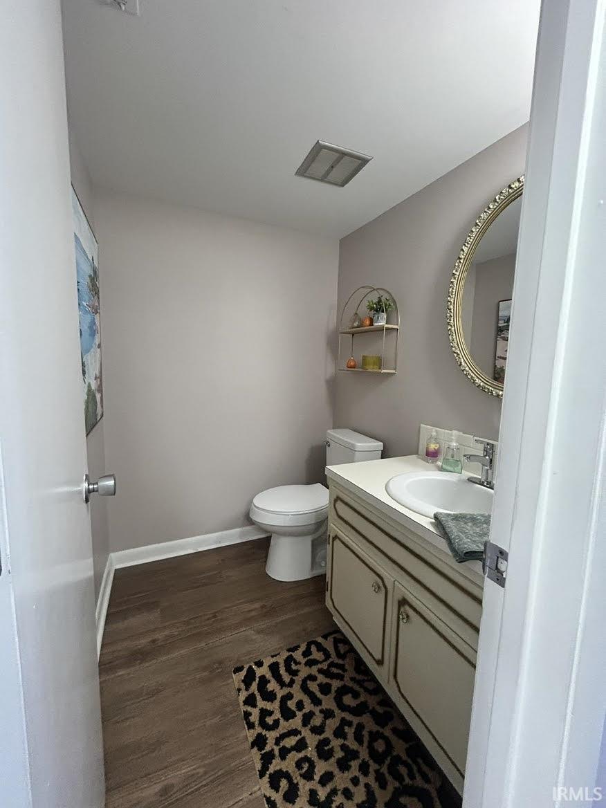 Photo 15 of 5537 South Wayne Avenue