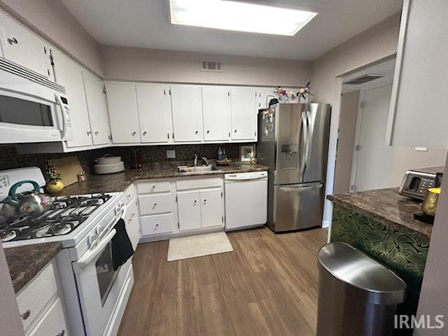 Photo 7 of 5537 South Wayne Avenue