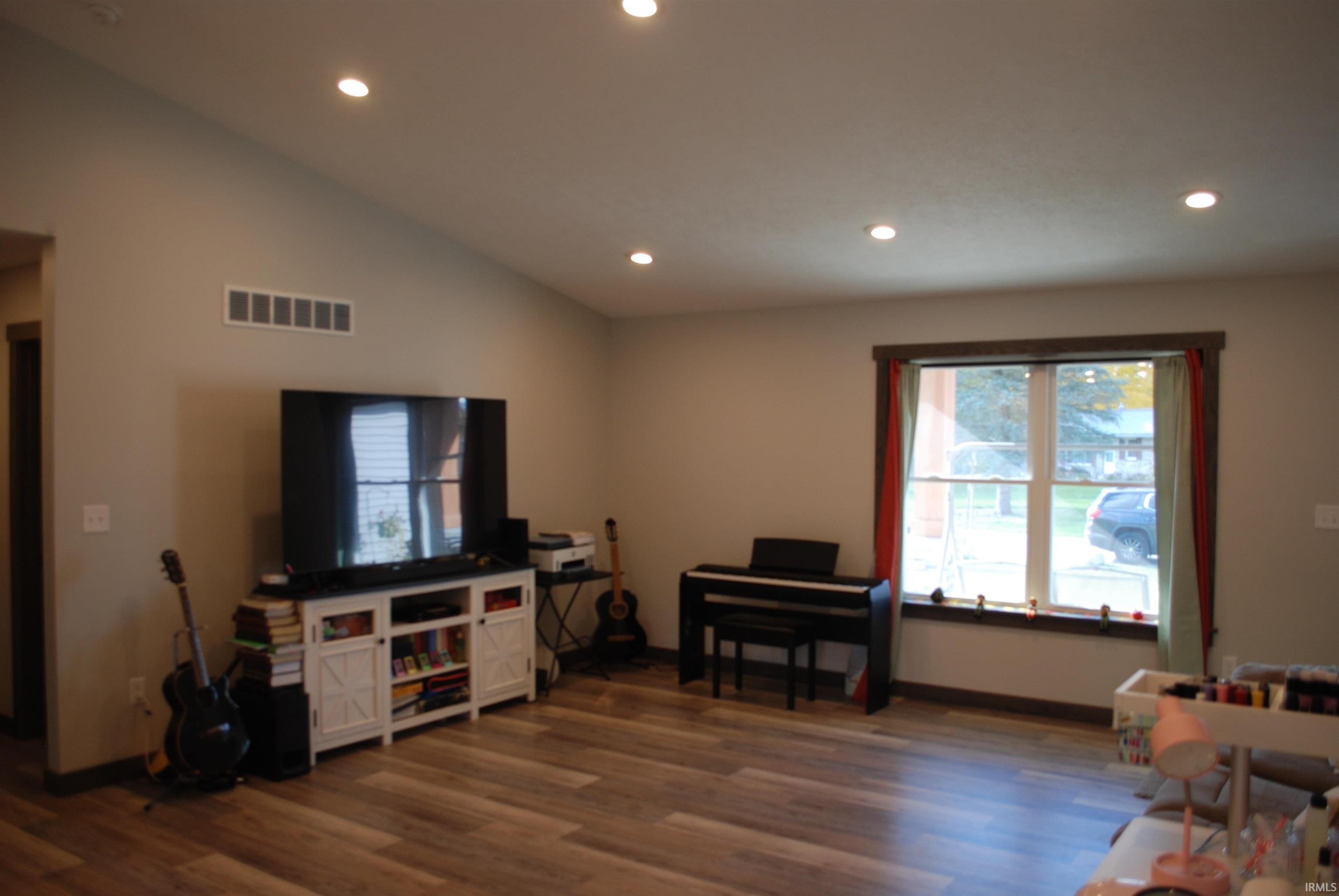 Photo 12 of 58630 Broadway Boulevard