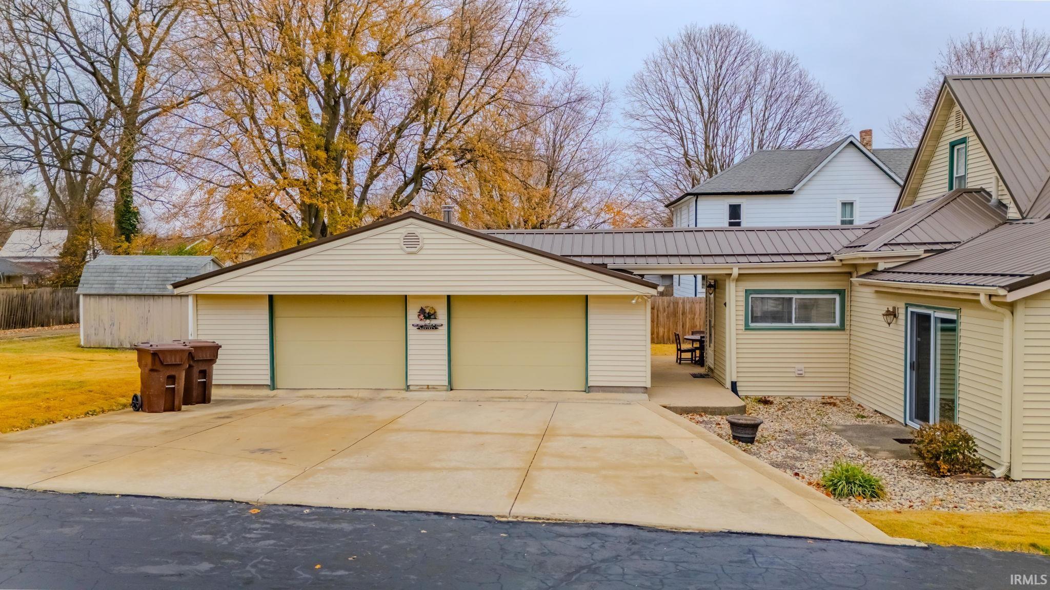 Photo 4 of 1472 Middle Street