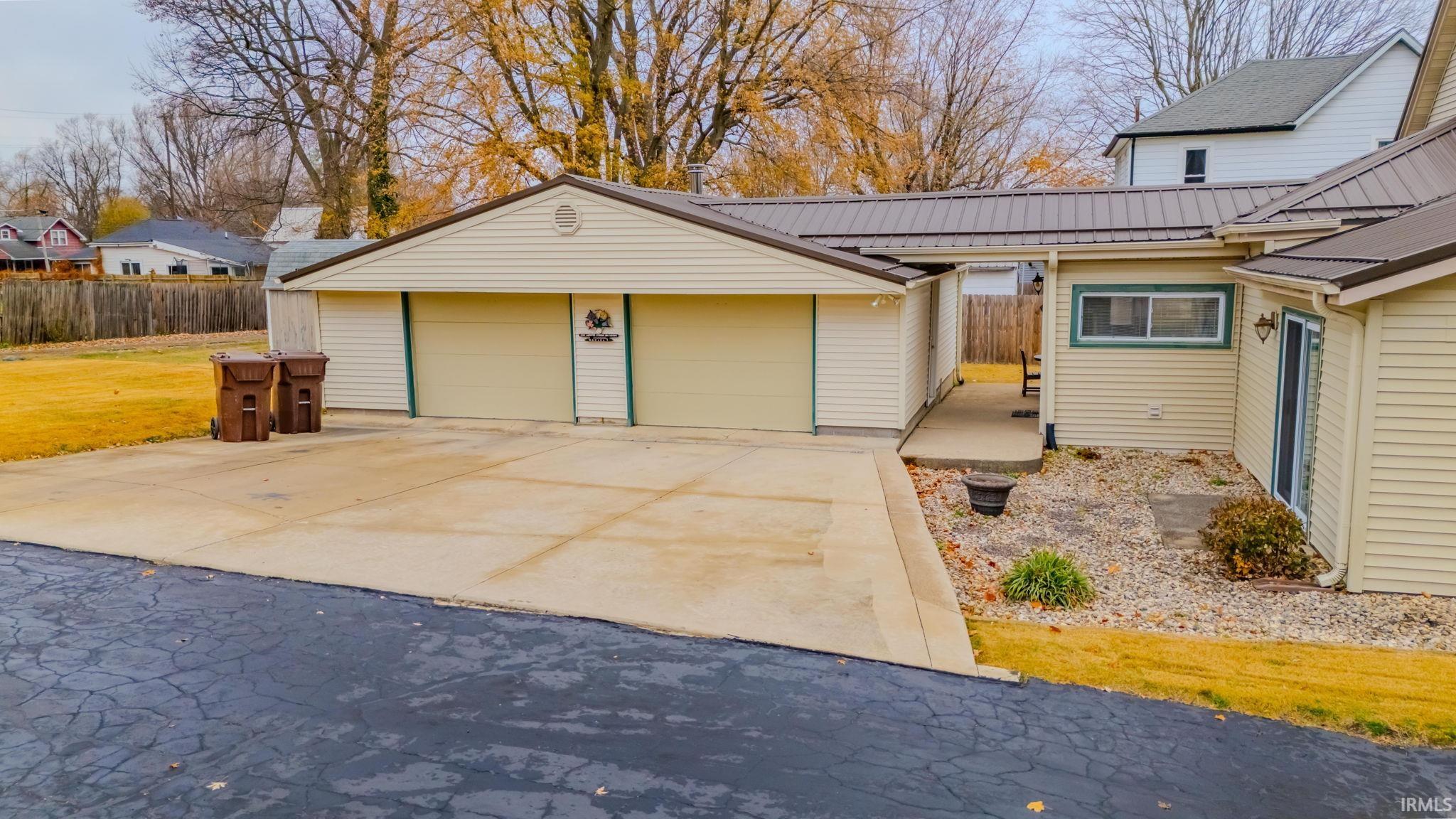 Photo 5 of 1472 Middle Street