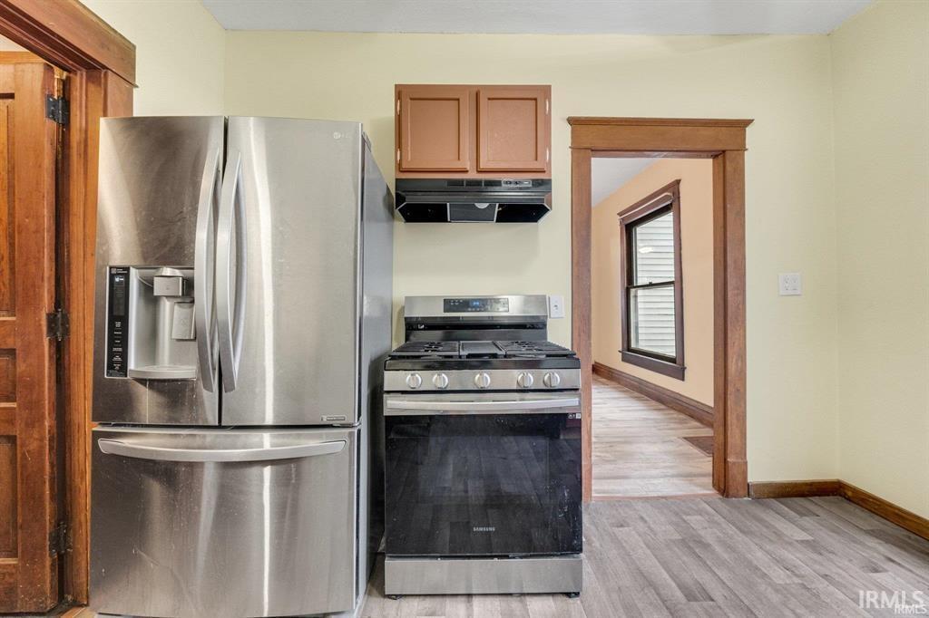 Photo 18 of 301 E MITCHELL Street