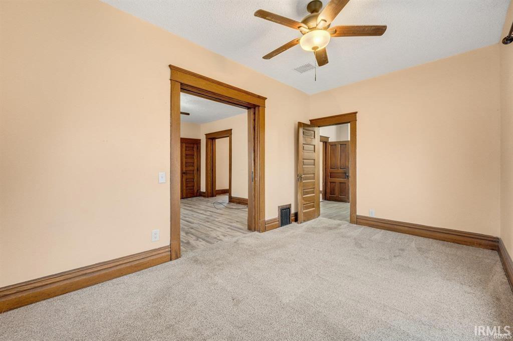 Photo 22 of 301 E MITCHELL Street