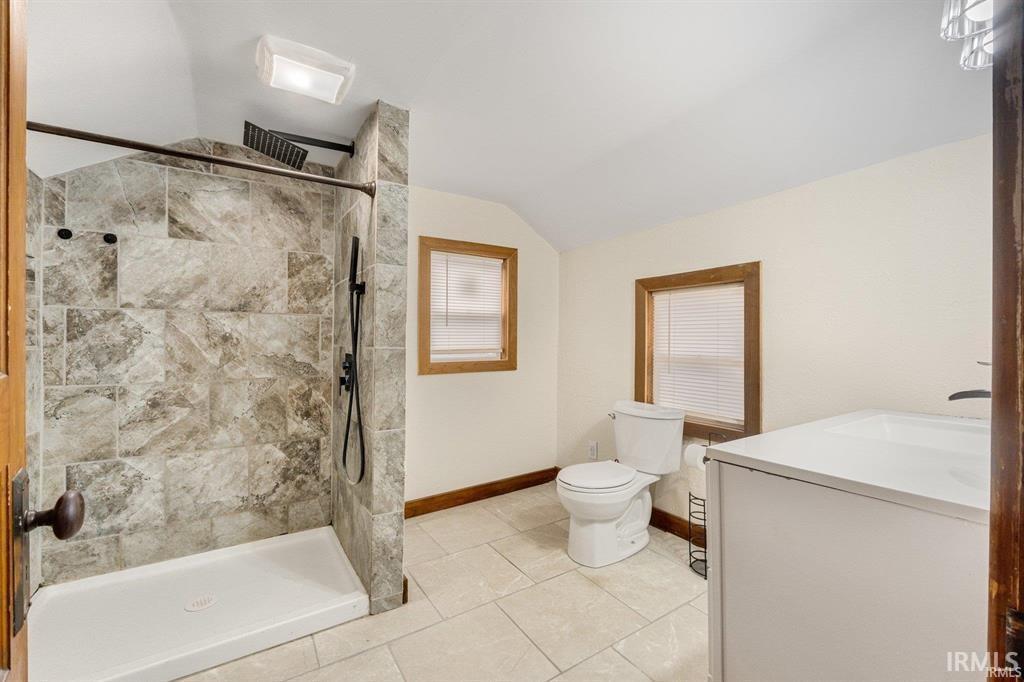 Photo 25 of 301 E MITCHELL Street