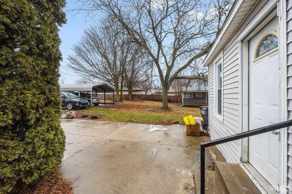 Photo 27 of 301 E MITCHELL Street