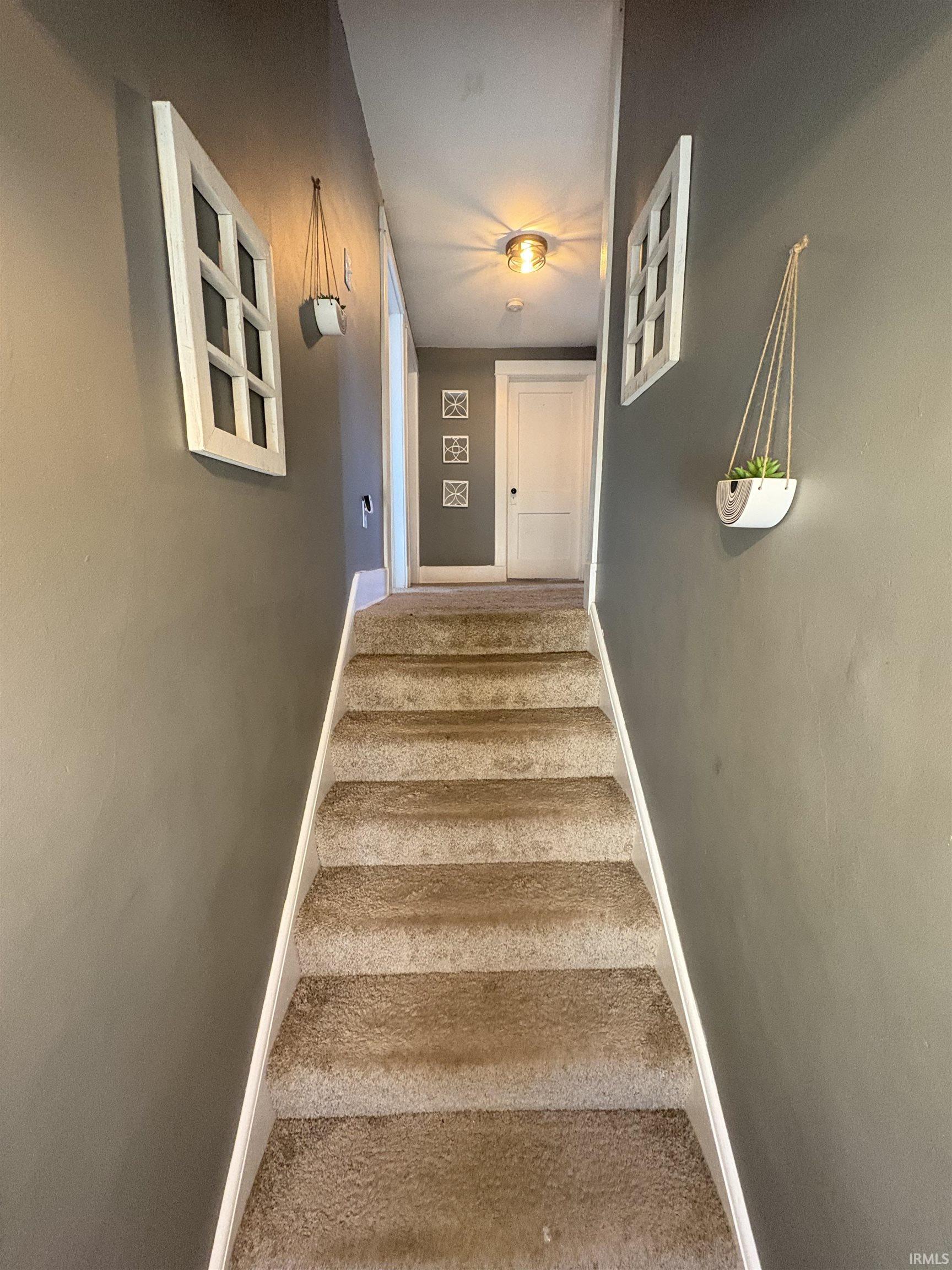 Photo 16 of 318 N Cornell Circle