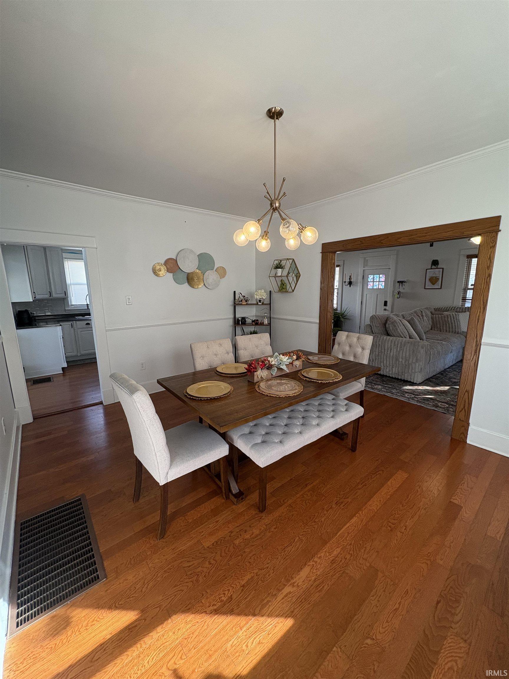 Photo 7 of 318 N Cornell Circle