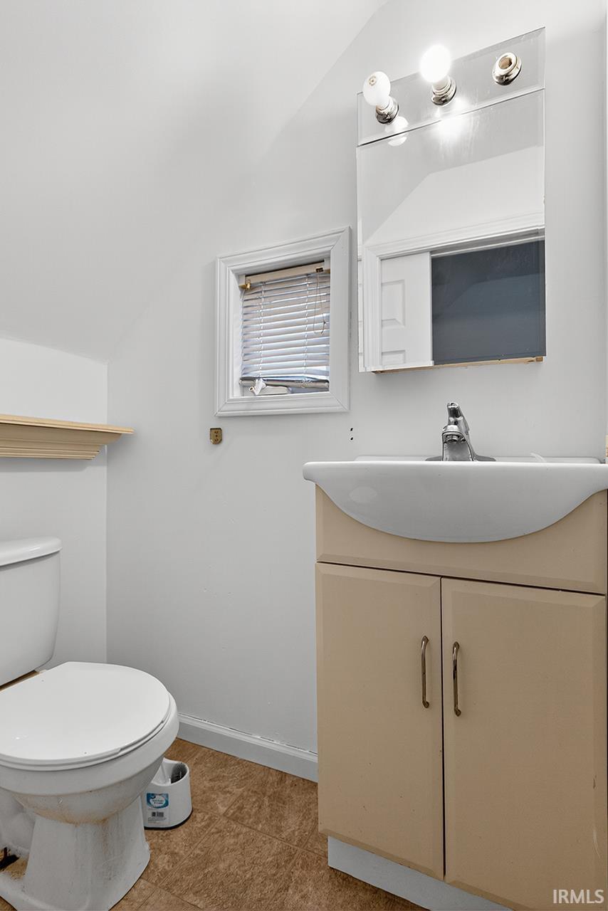 Photo 15 of 143 Kenyon Avenue