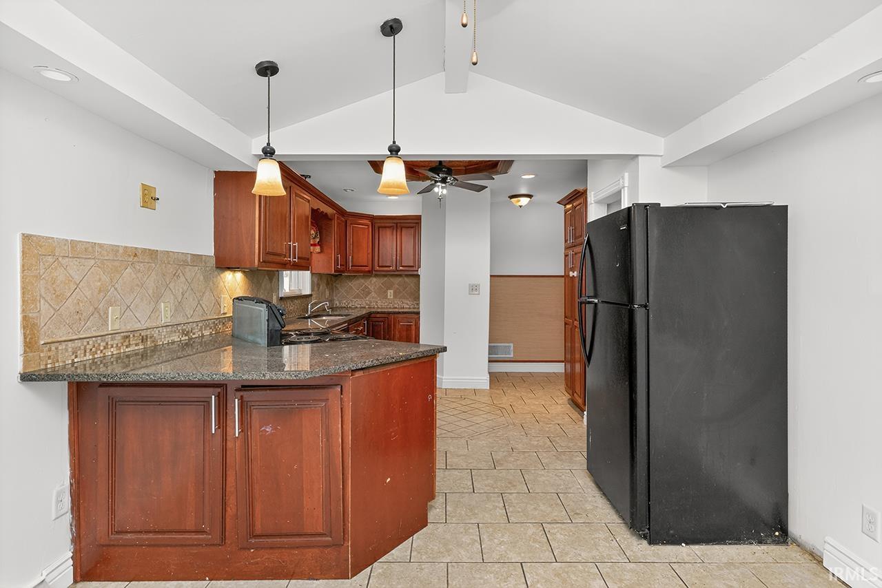 Photo 6 of 143 Kenyon Avenue