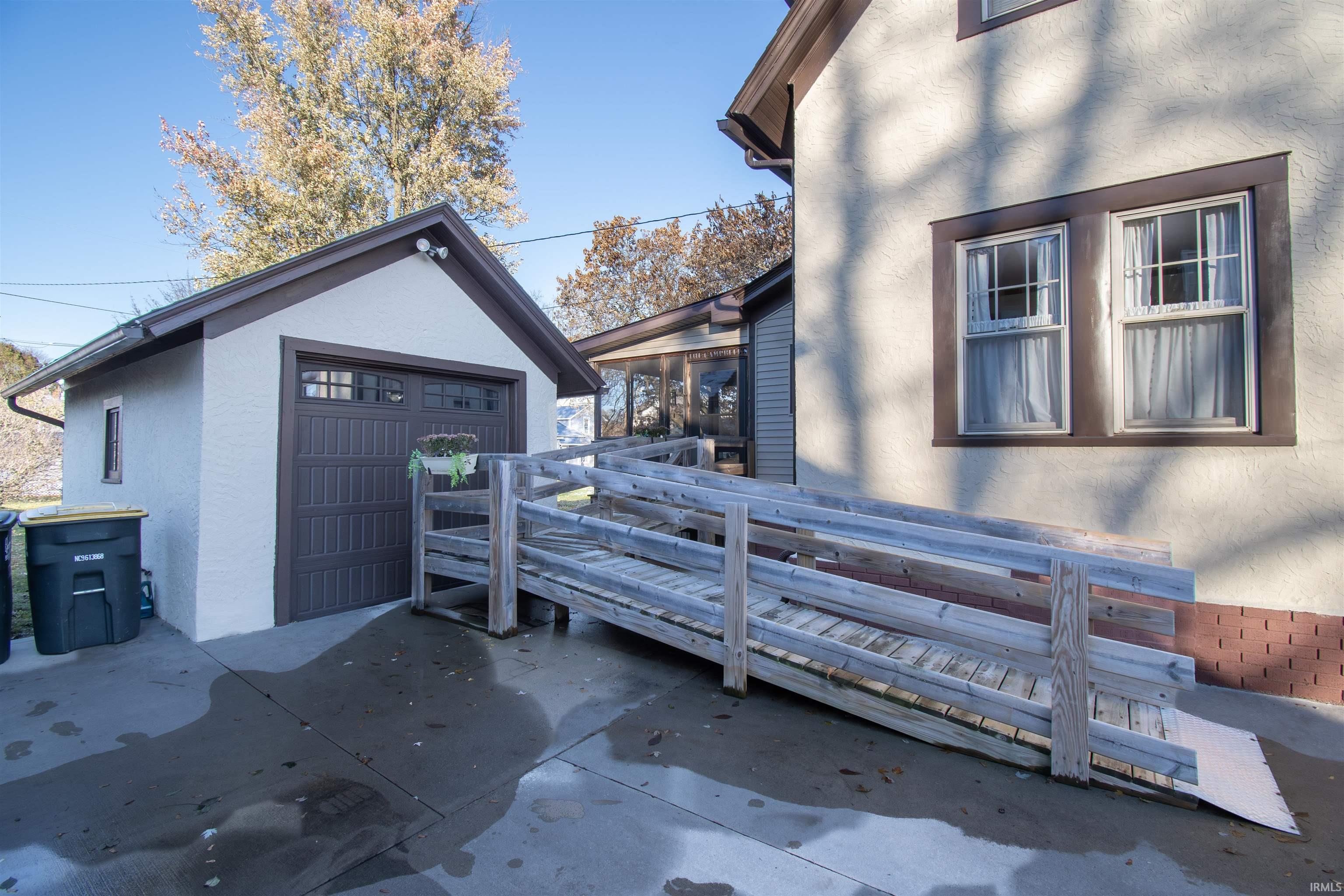 Homes for sale in Kendallville, IN | 813 E Mitchell St, Kendallville, IN 46755 | MLS# 202546577