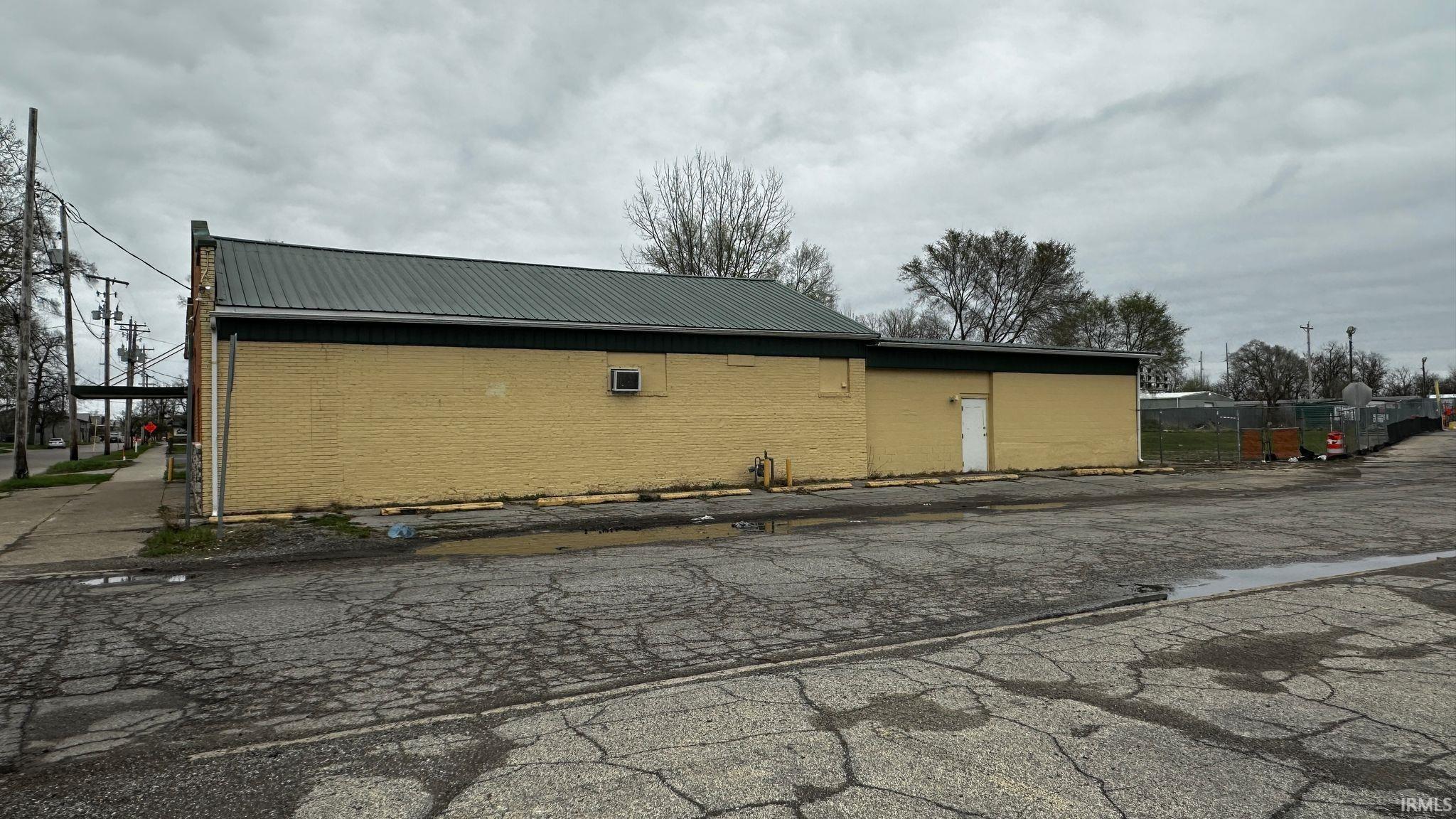 Photo 3 of 525 Harrison Street