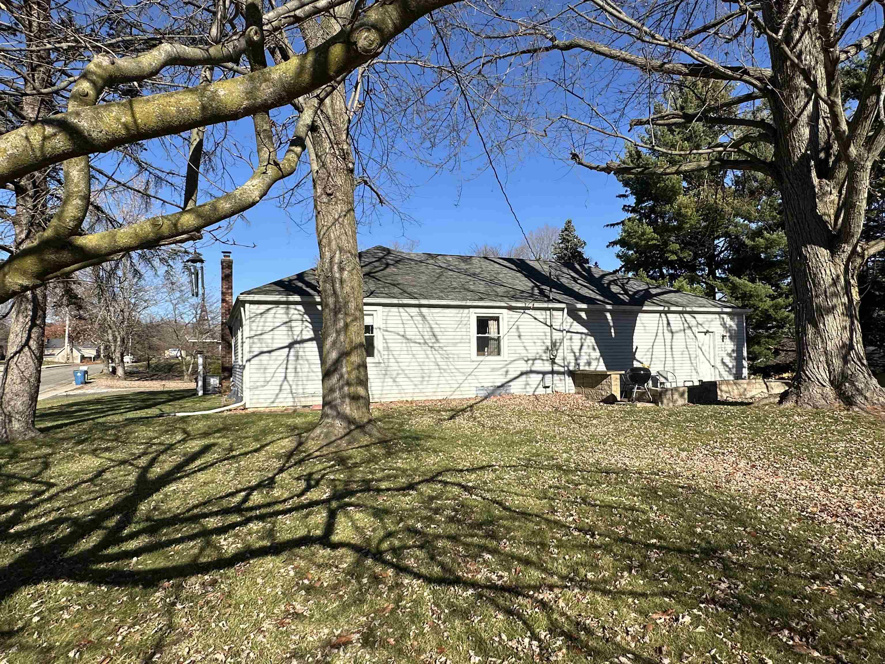 Photo 25 of 1007 S Darling Street