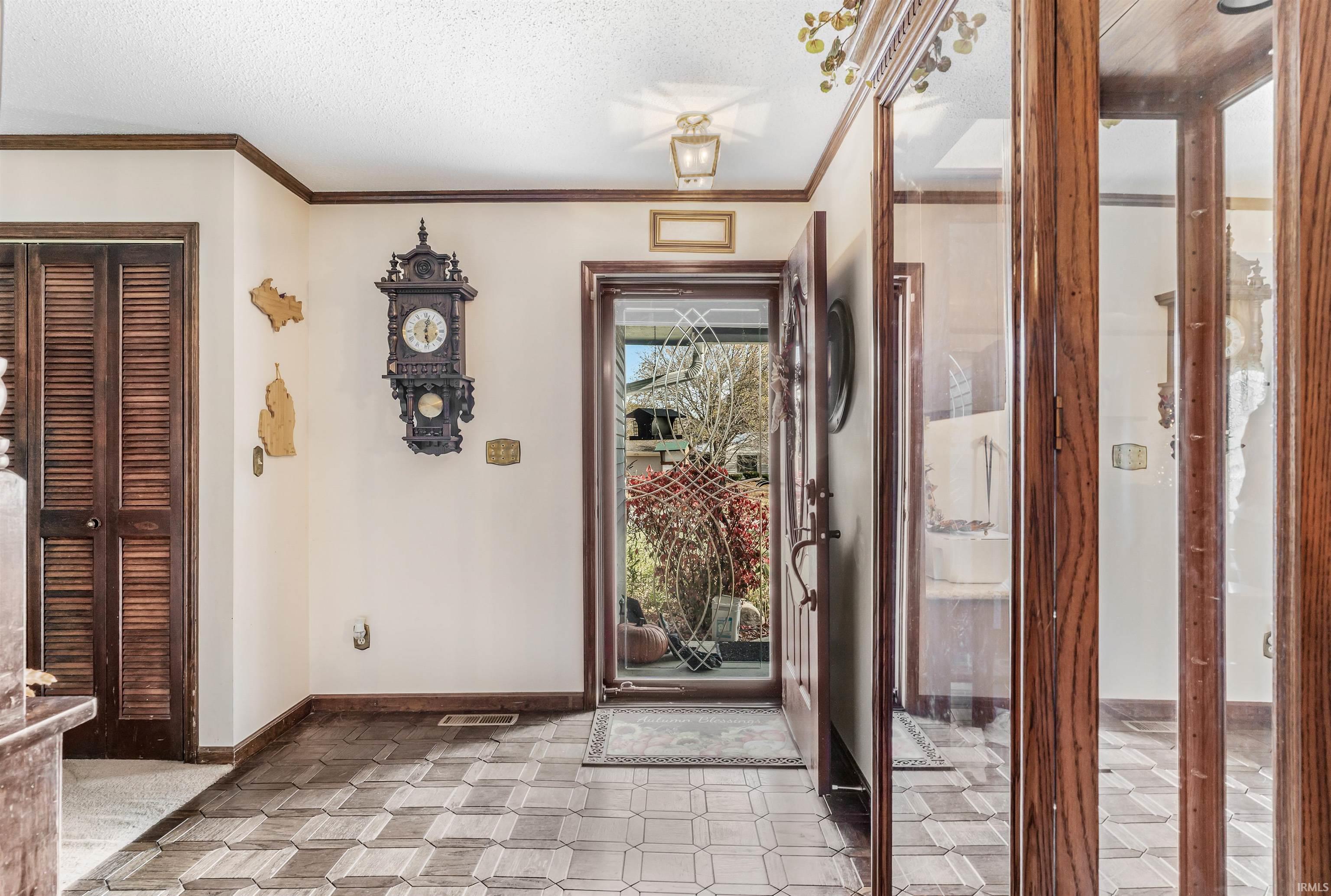 Homes for sale in Fort Wayne, IN | 15307 Woodcliffe Trl, Fort Wayne, IN 46845 | MLS# 202546623