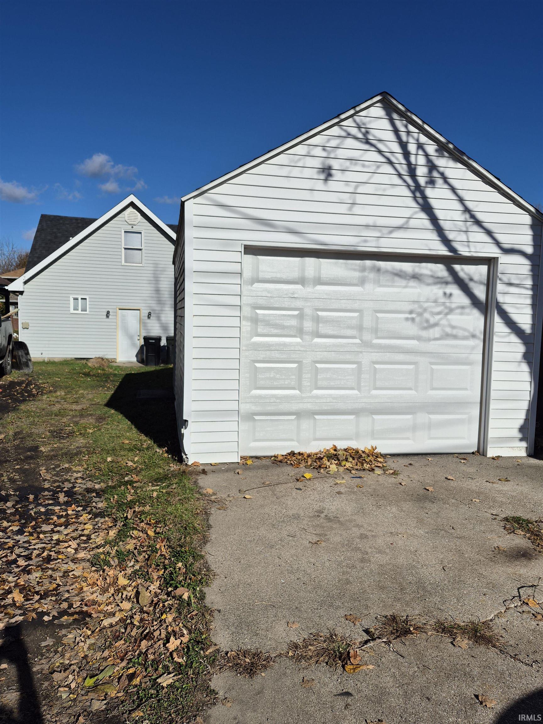 Homes for sale in South Bend, IN | 136 E Victoria St, South Bend, IN 46614 | MLS# 202546624