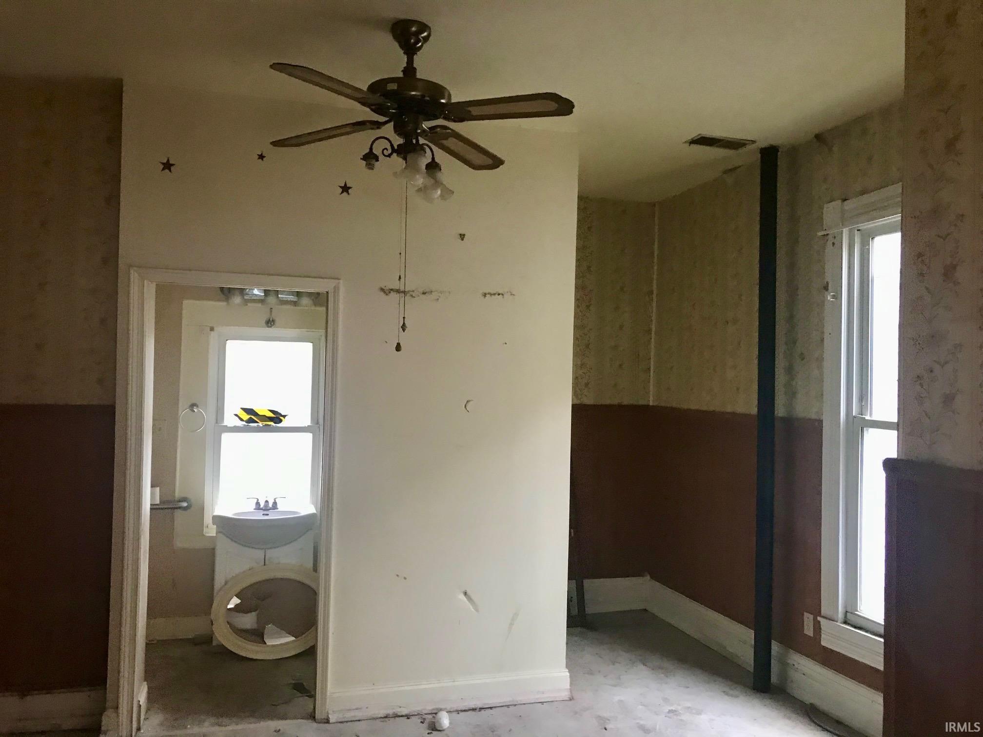 Homes for sale in Princeton, IN | 617 S Seminary St, Princeton, IN 47670 | MLS# 202546642