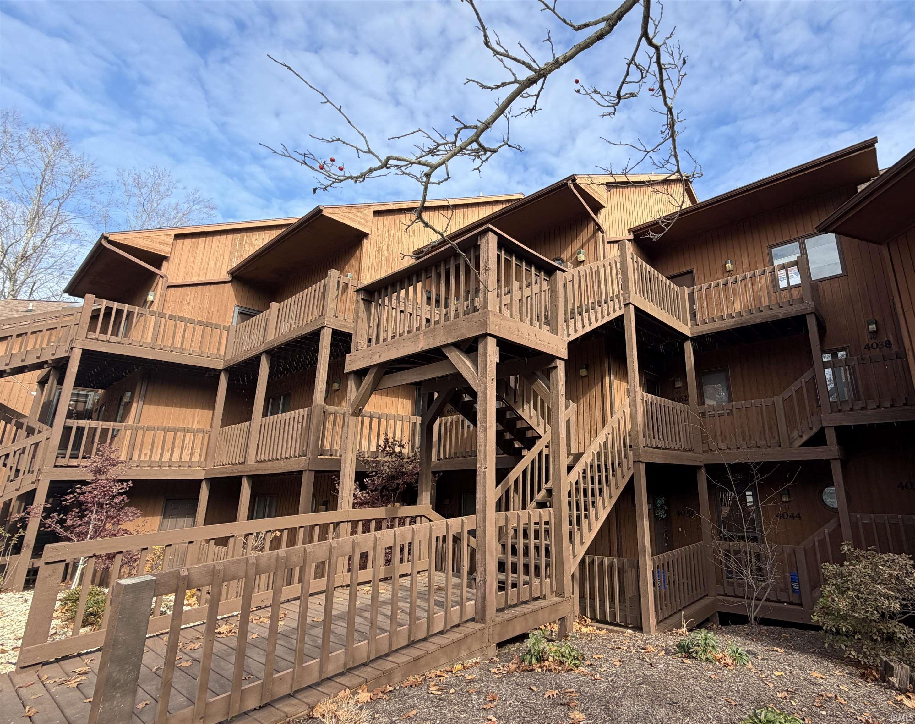 Homes for sale in Bloomington, IN | 4050 E Eagle Bay Dr, Bloomington, IN 47401 | MLS# 202546661