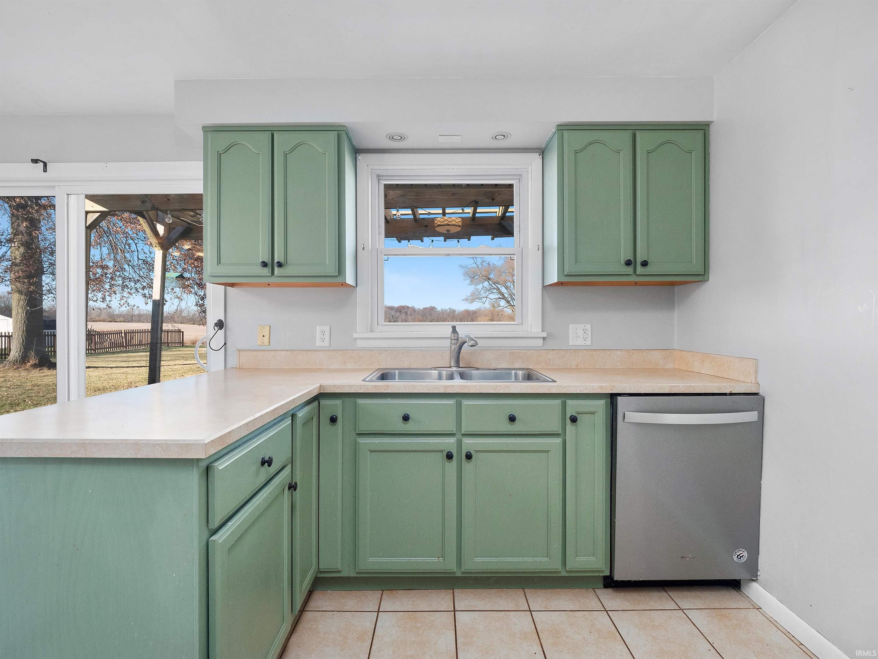 Homes for sale in Leo, IN | 8025 Hosler Rd, Leo, IN 46765 | MLS# 202546679